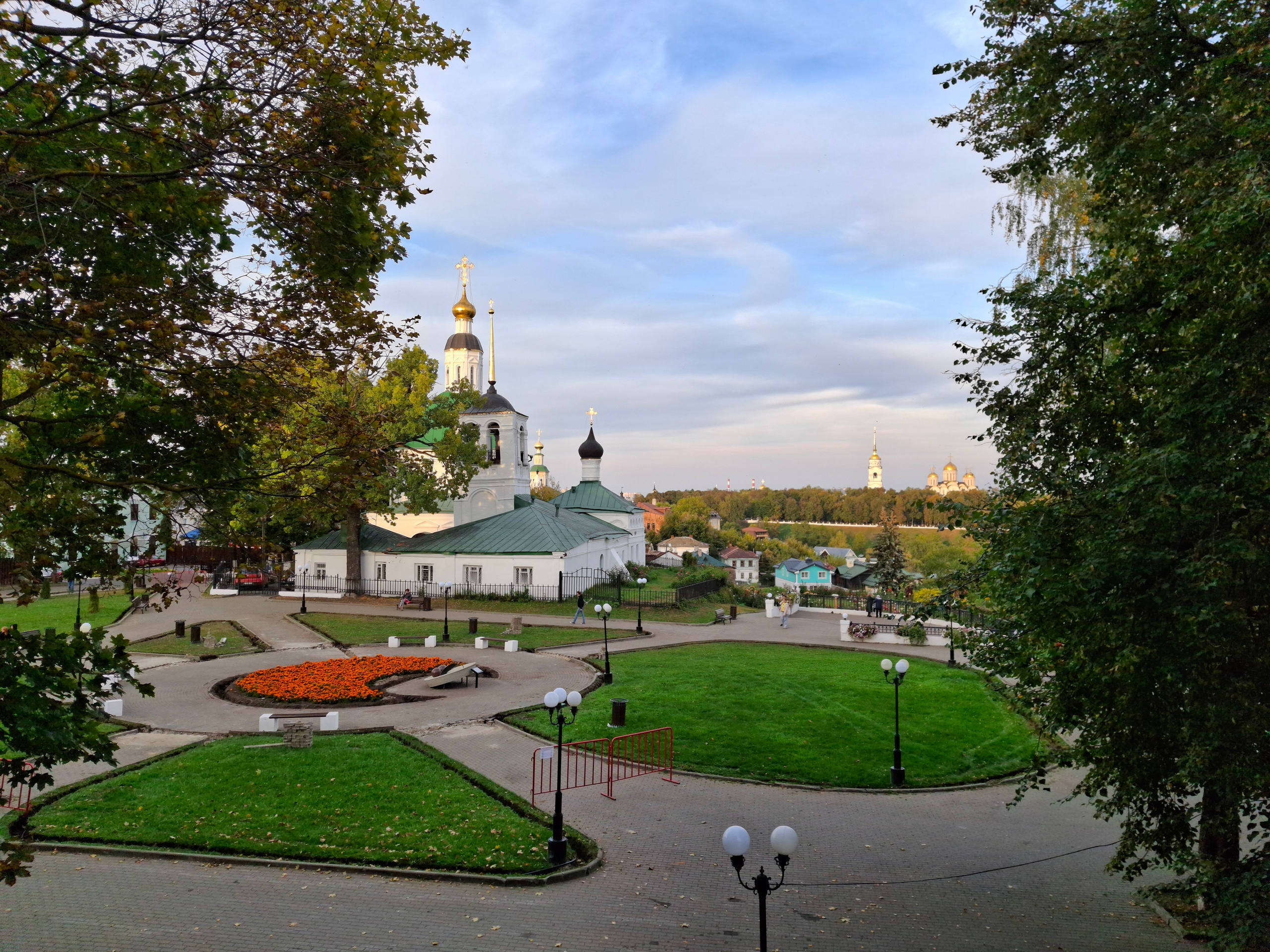 Владимир. Утро и вечер 18 сентября 2025. Игорь Жучков. Россия увиденная глазами путешествующего фотографа