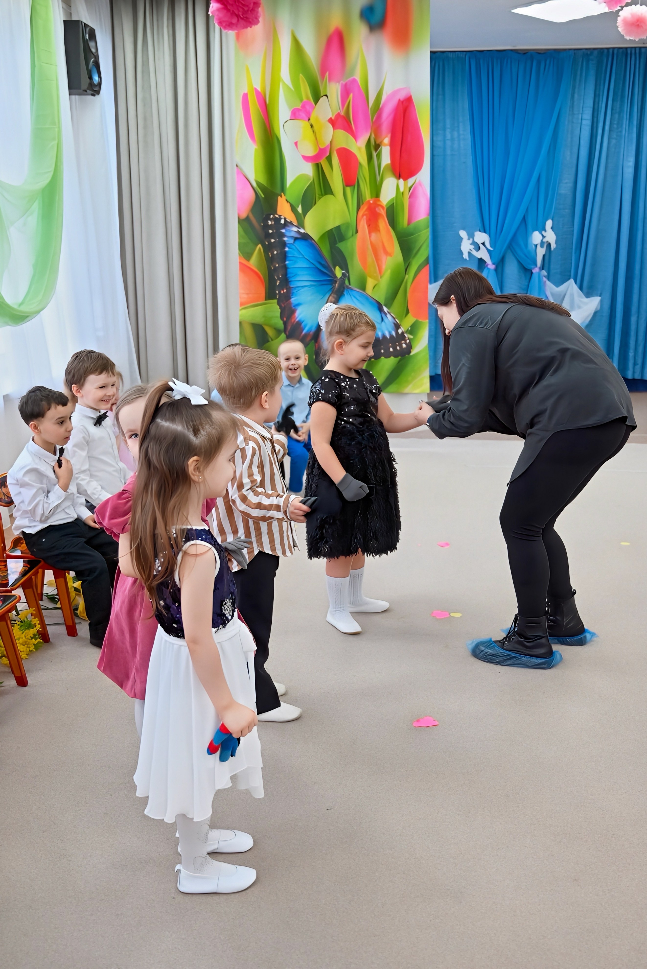 Праздник в группе «Дружная семейка». Семейный и детский фотограф Москва