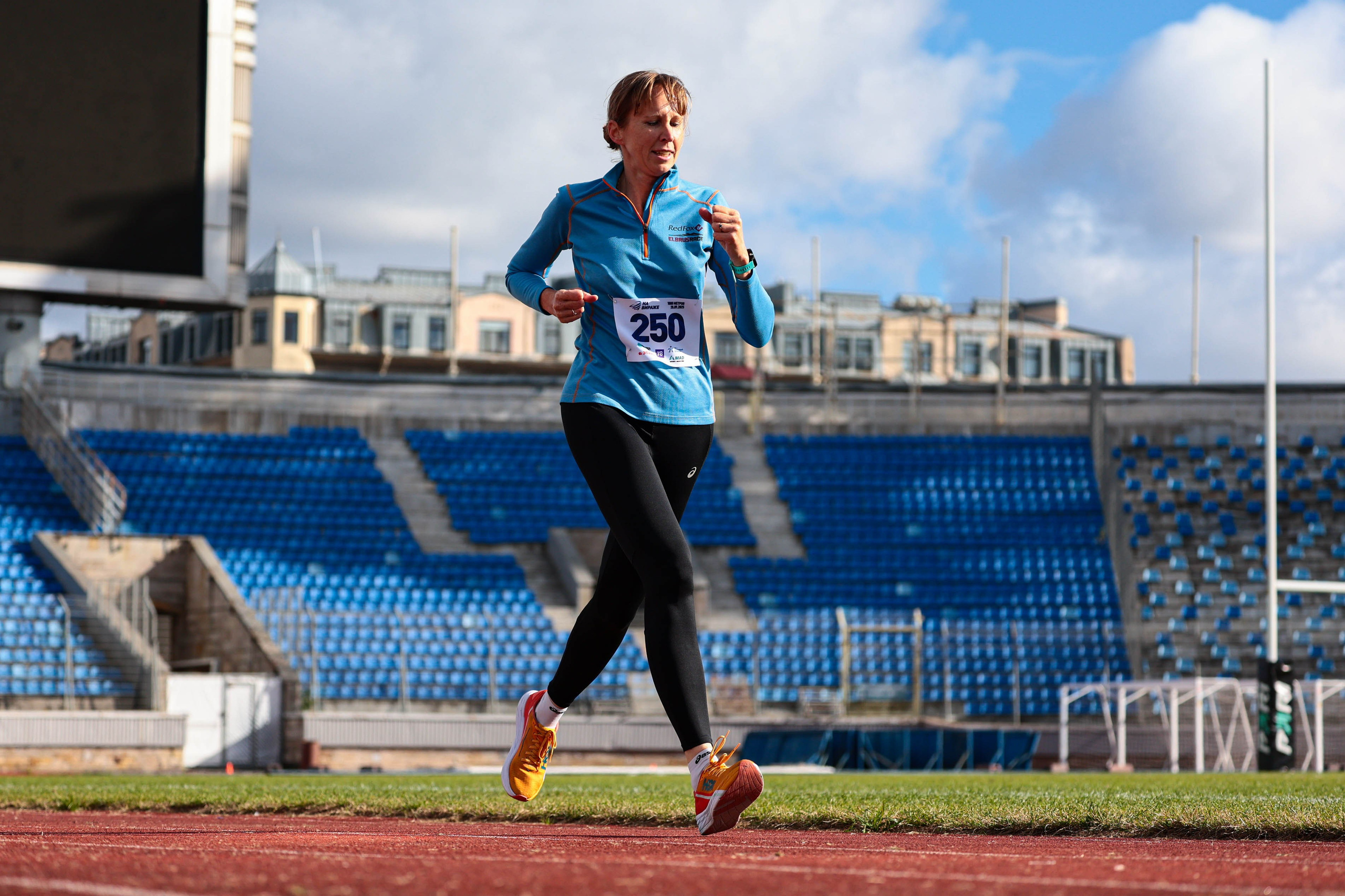 На вираже 2025. Спортивный фотограф в Санкт-Петербурге Илья Vacool