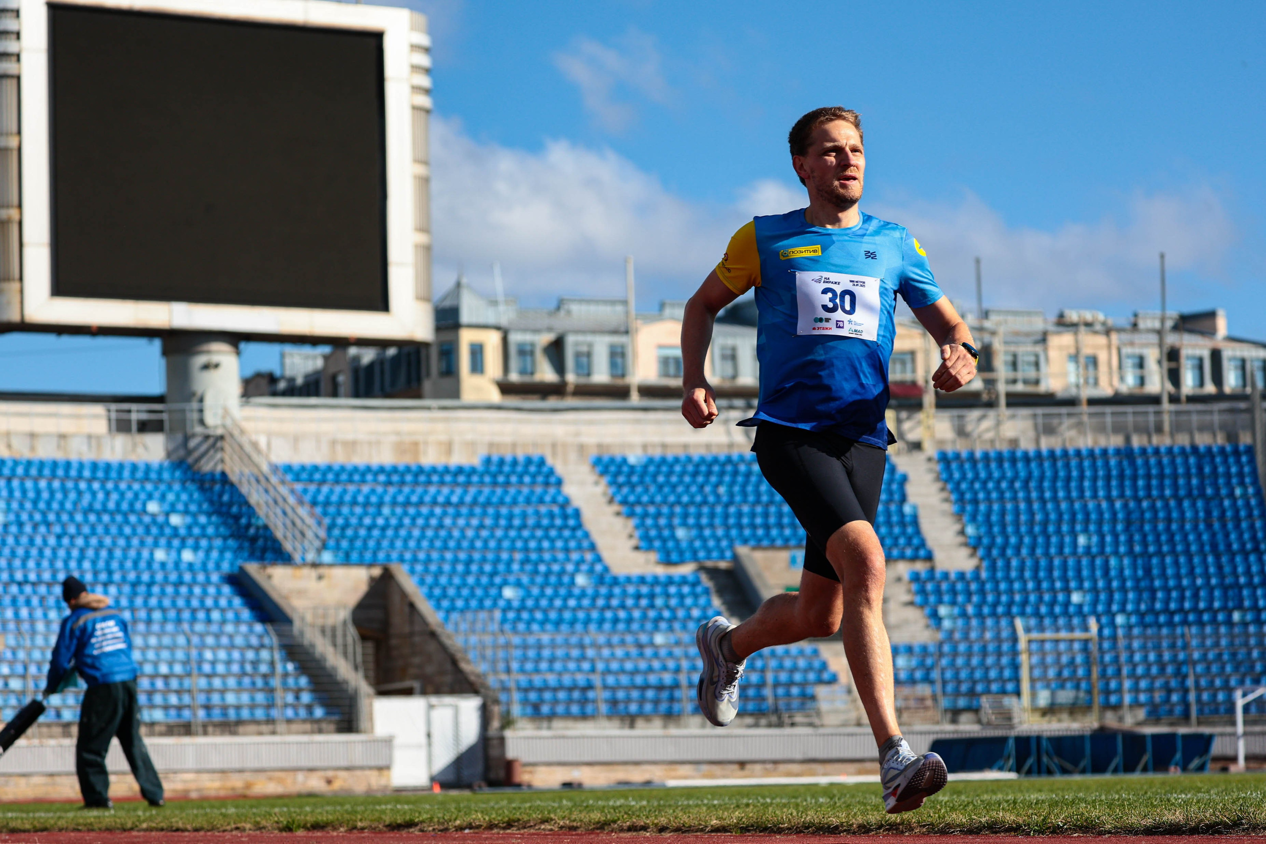 На вираже 2025. Спортивный фотограф в Санкт-Петербурге Илья Vacool