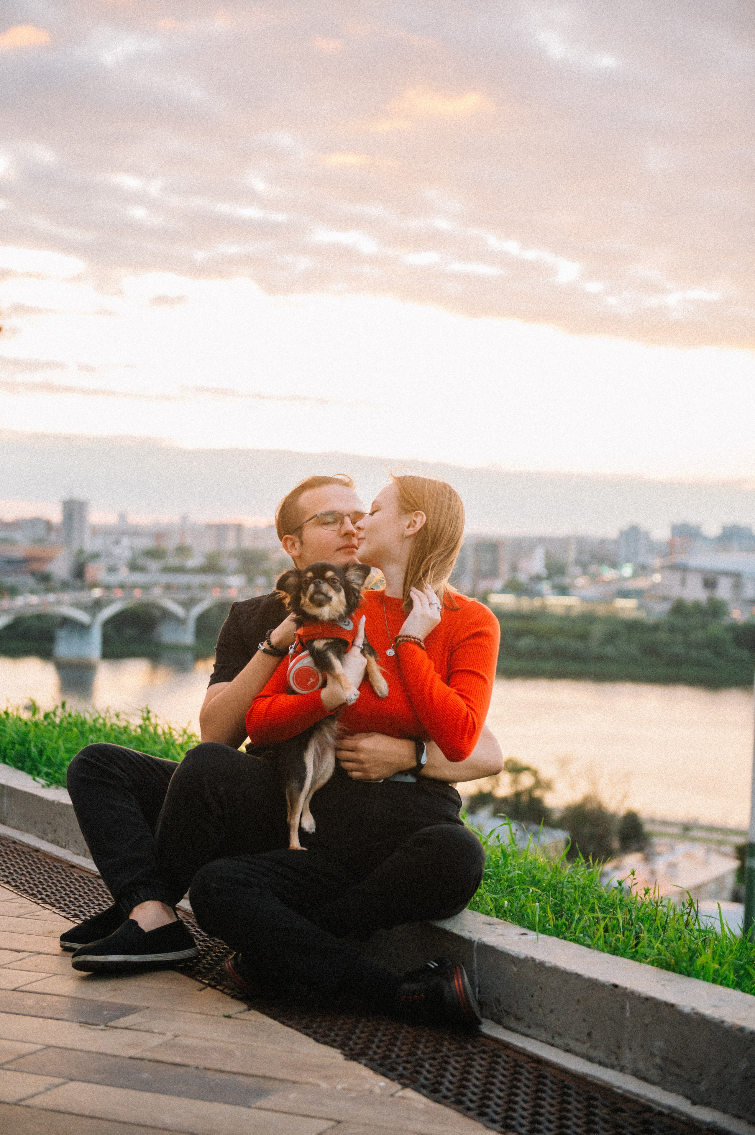 Лера, Илья и чихуахуа Наоми (Нижний Новгород, 2024). Анна Пушина, фотограф, Москва, Королев, Пушкино