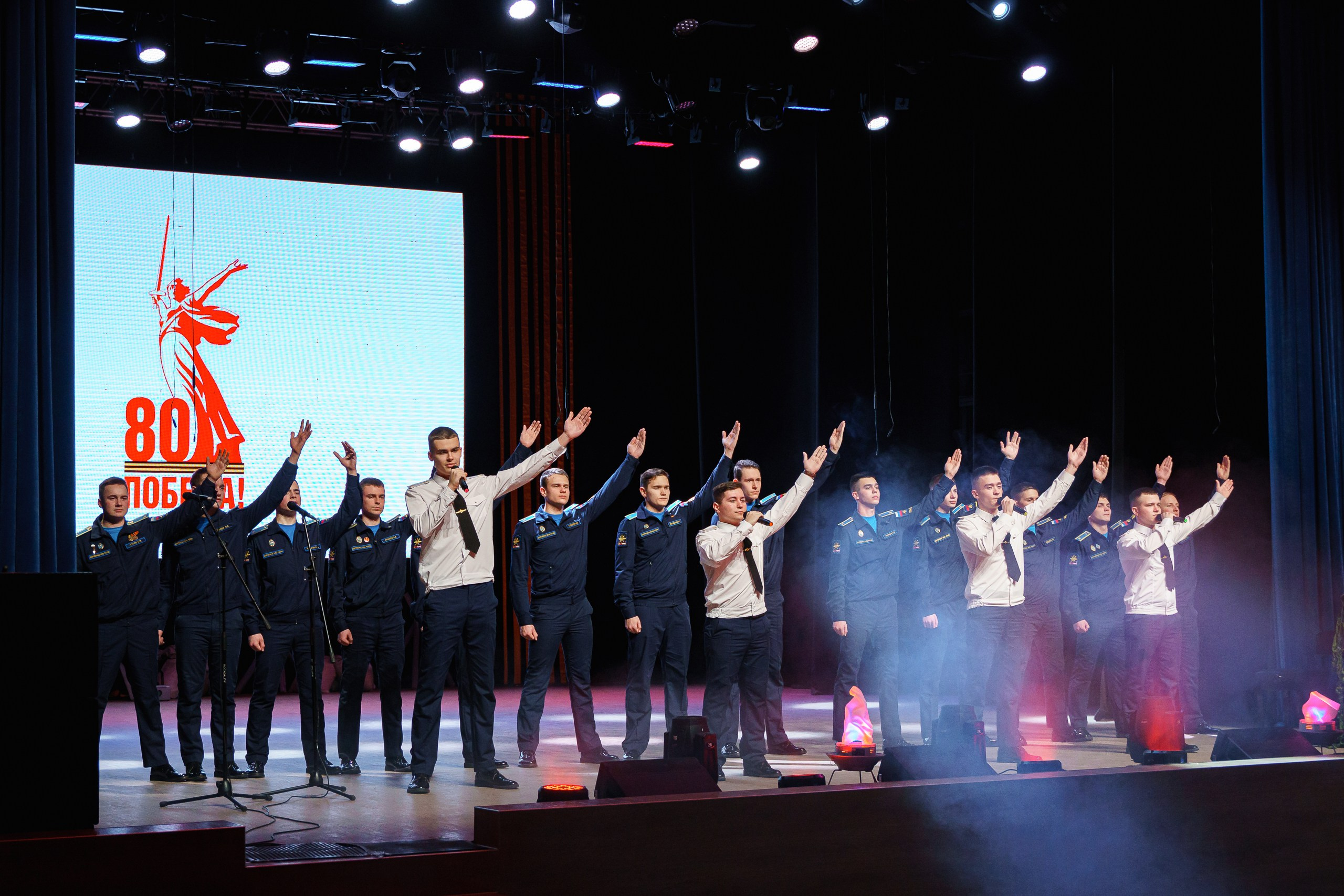 Гала-концерт XXXIII Регионального фестиваля солдатской и патриотической песни «Защитники Отечества». Портретный и репортажный фотограф в Воронеже: Анастасия Пузикова