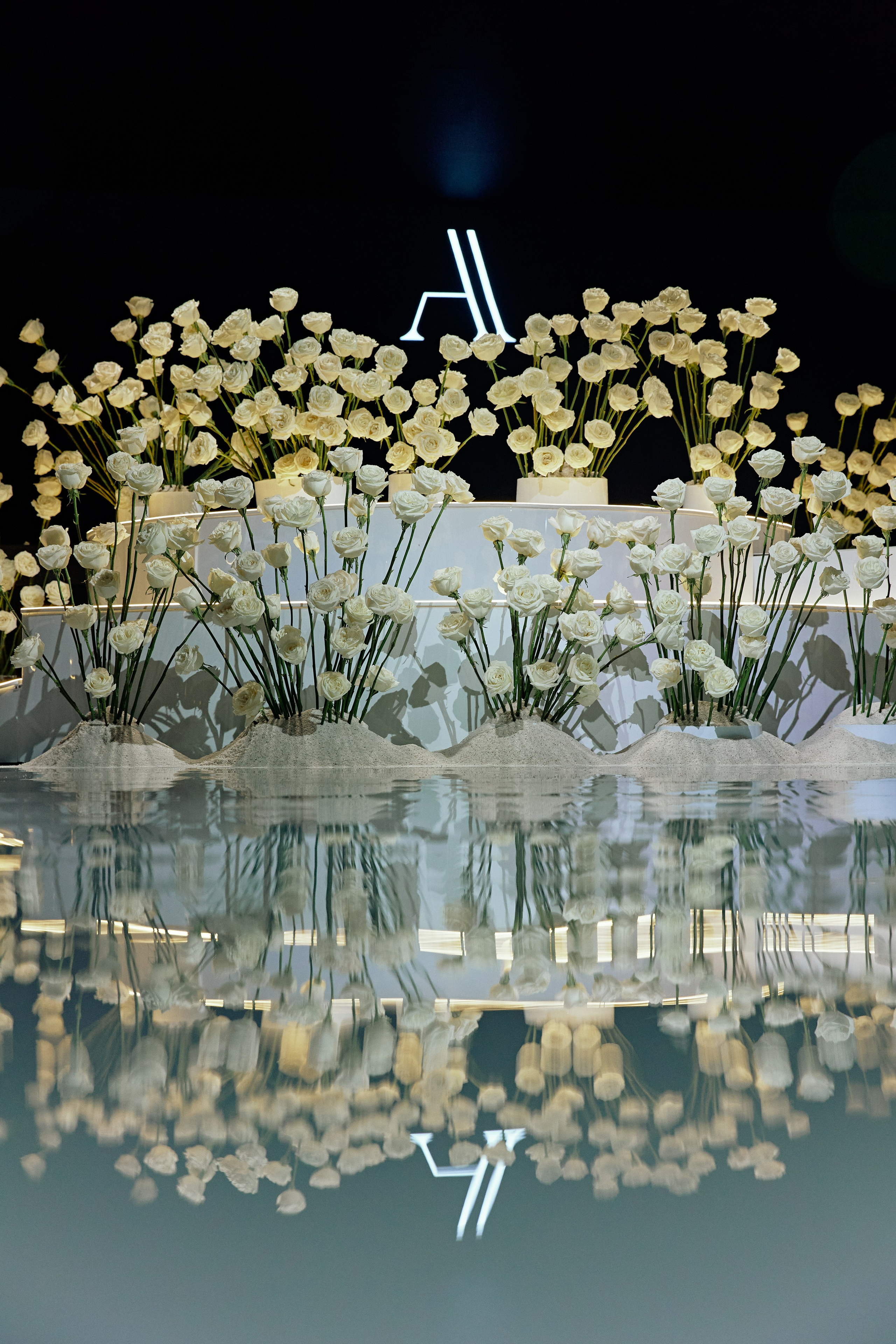 A MIRROR IS ONLY A HEART. Дмитрий Мазуркевич: Профессиональный Репортажный Фотограф