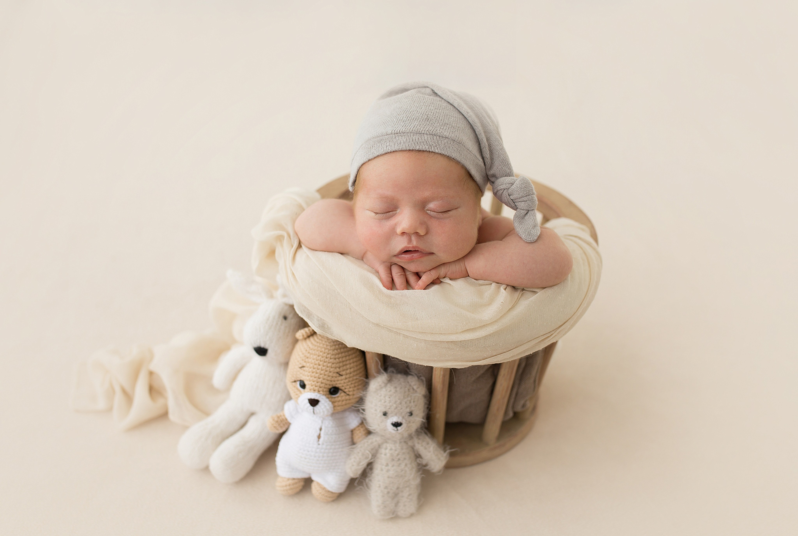 Фотосессия новорождённого. Фотограф новорождённых малышей и детский фотограф В Казани Лана Максим