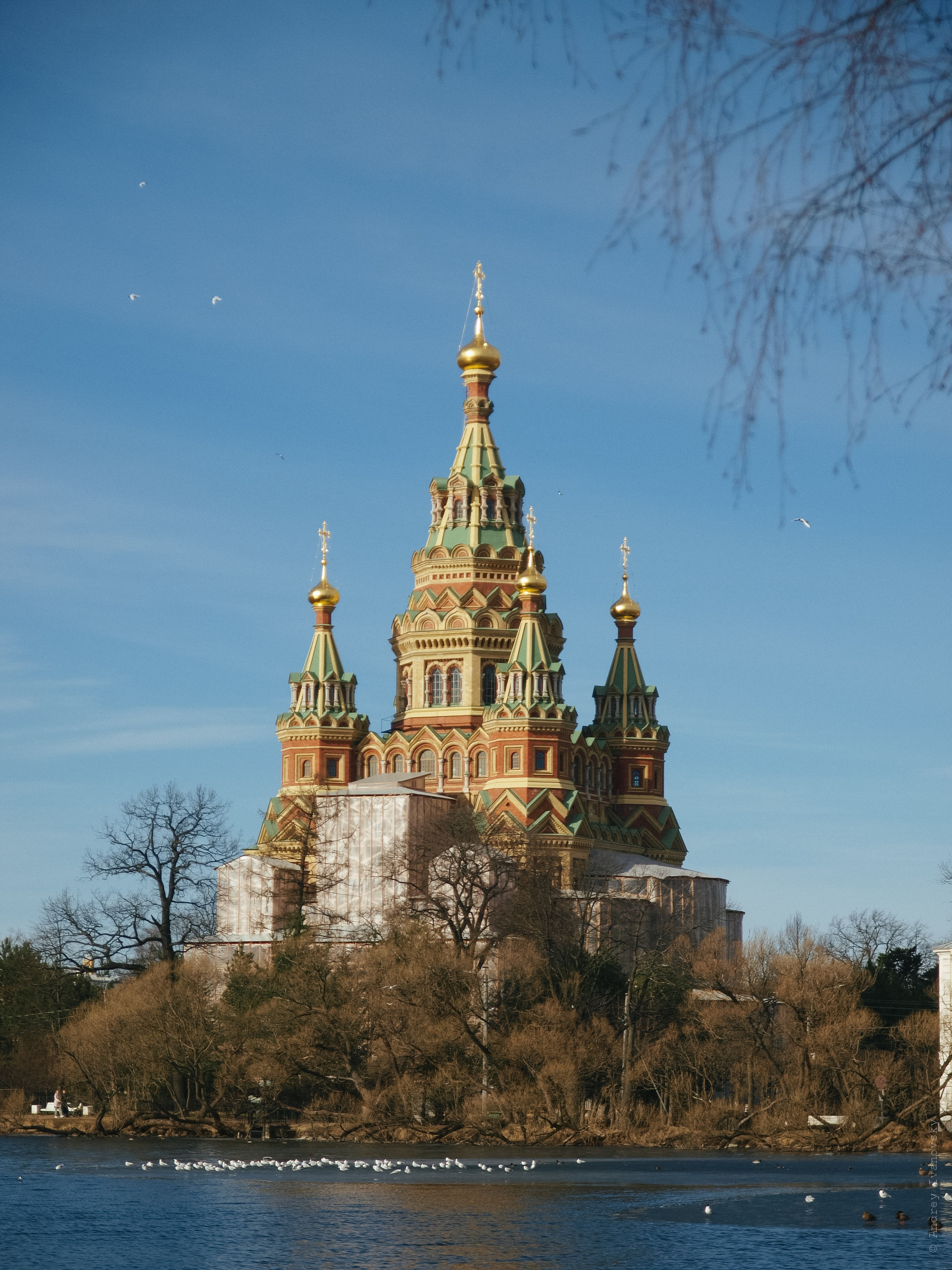 Прогулки по Петергофу — Olympus E-3 / Zuiko 14-54. Famitsu