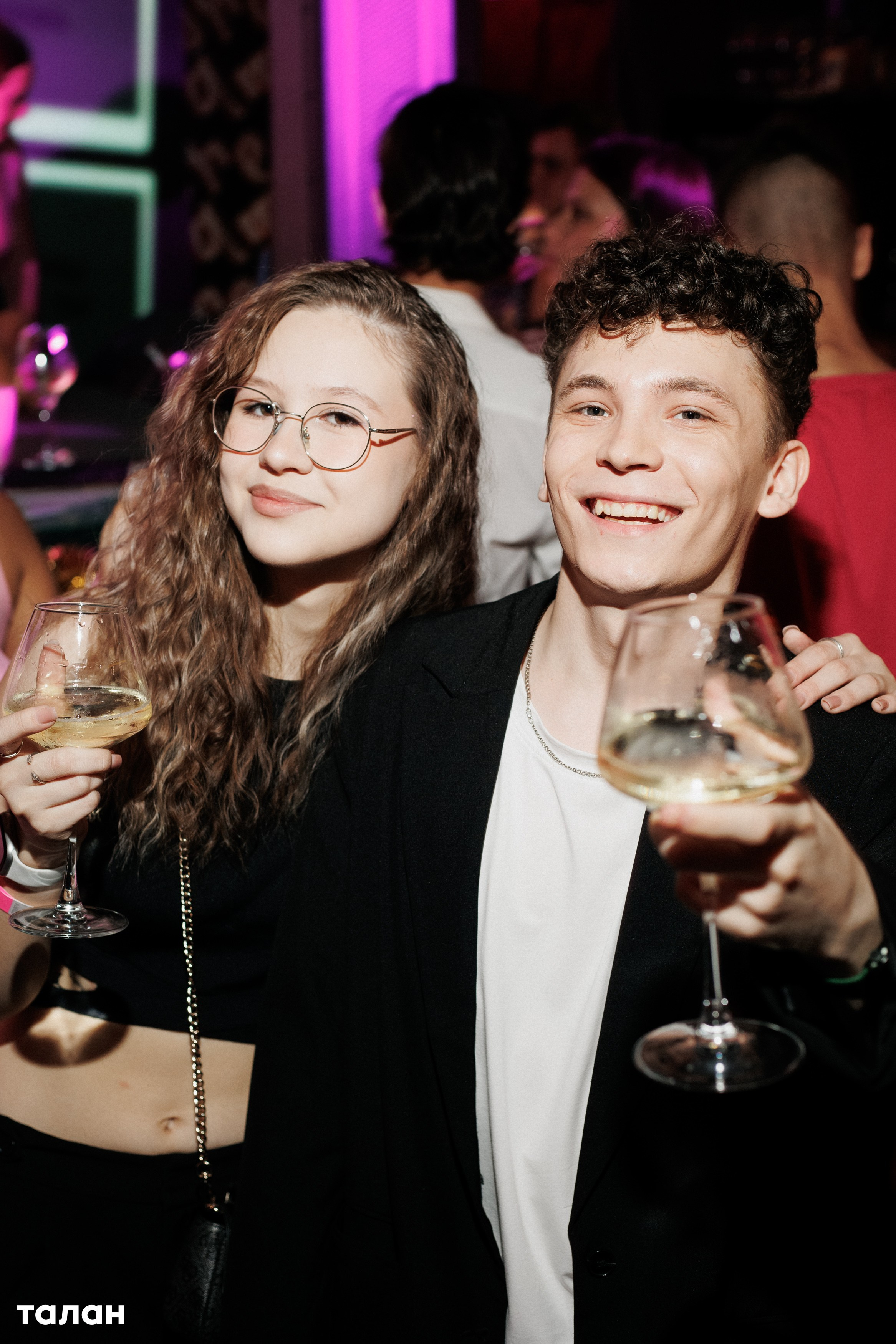 ВИНОТЕКА [бар+магаз] — BIRTHDAY PARTY. СВОИ. ФОТООТЧЕТЫ-СОБЫТИЯ-МЕСТА