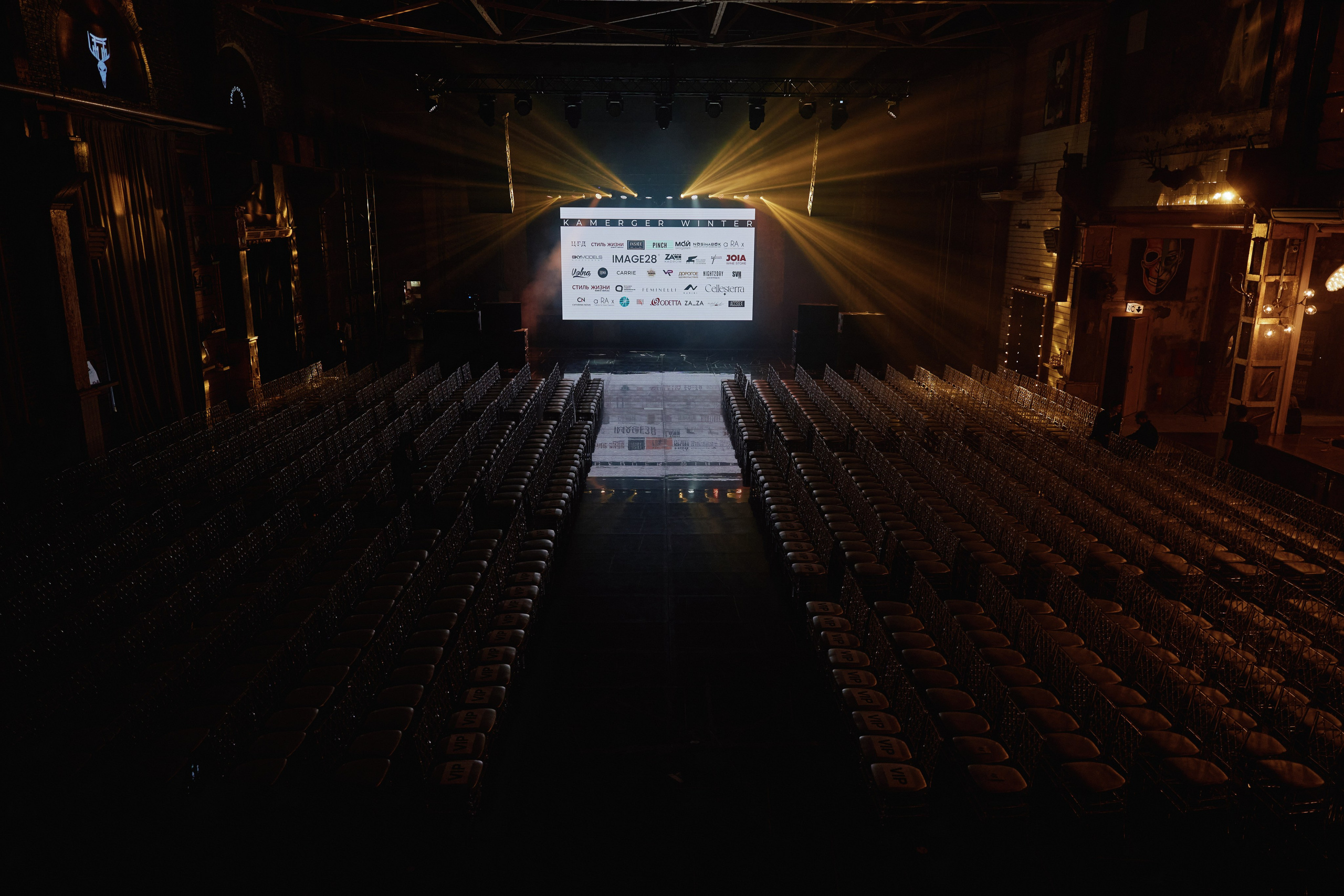 Показ KAMERGER | ODETTA. Свадебный фотограф и видеограф из Санкт-Петербурга Агарков Никита