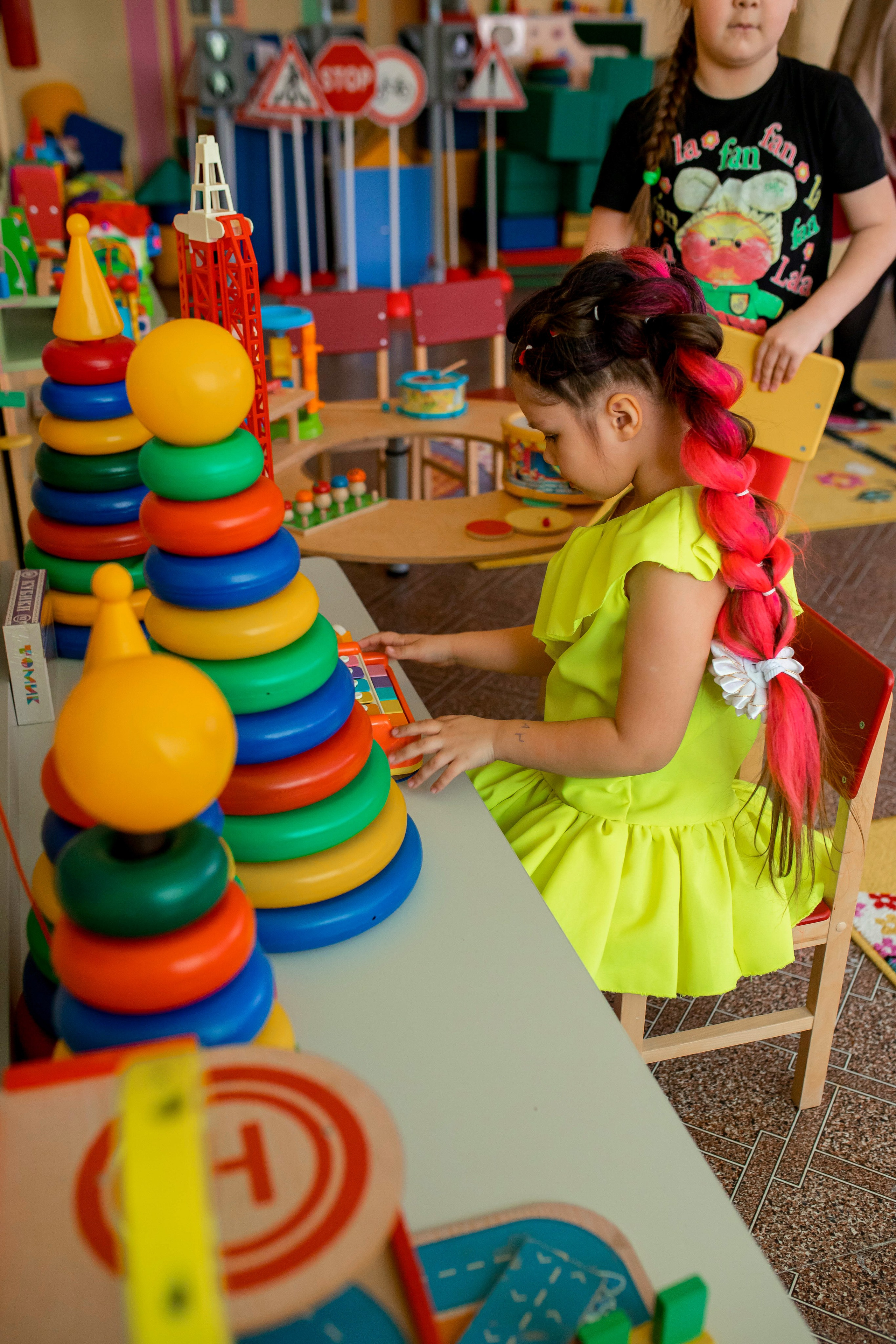 Выпускница Милена с группой. Семейный и детский фотограф город Тында Дарья