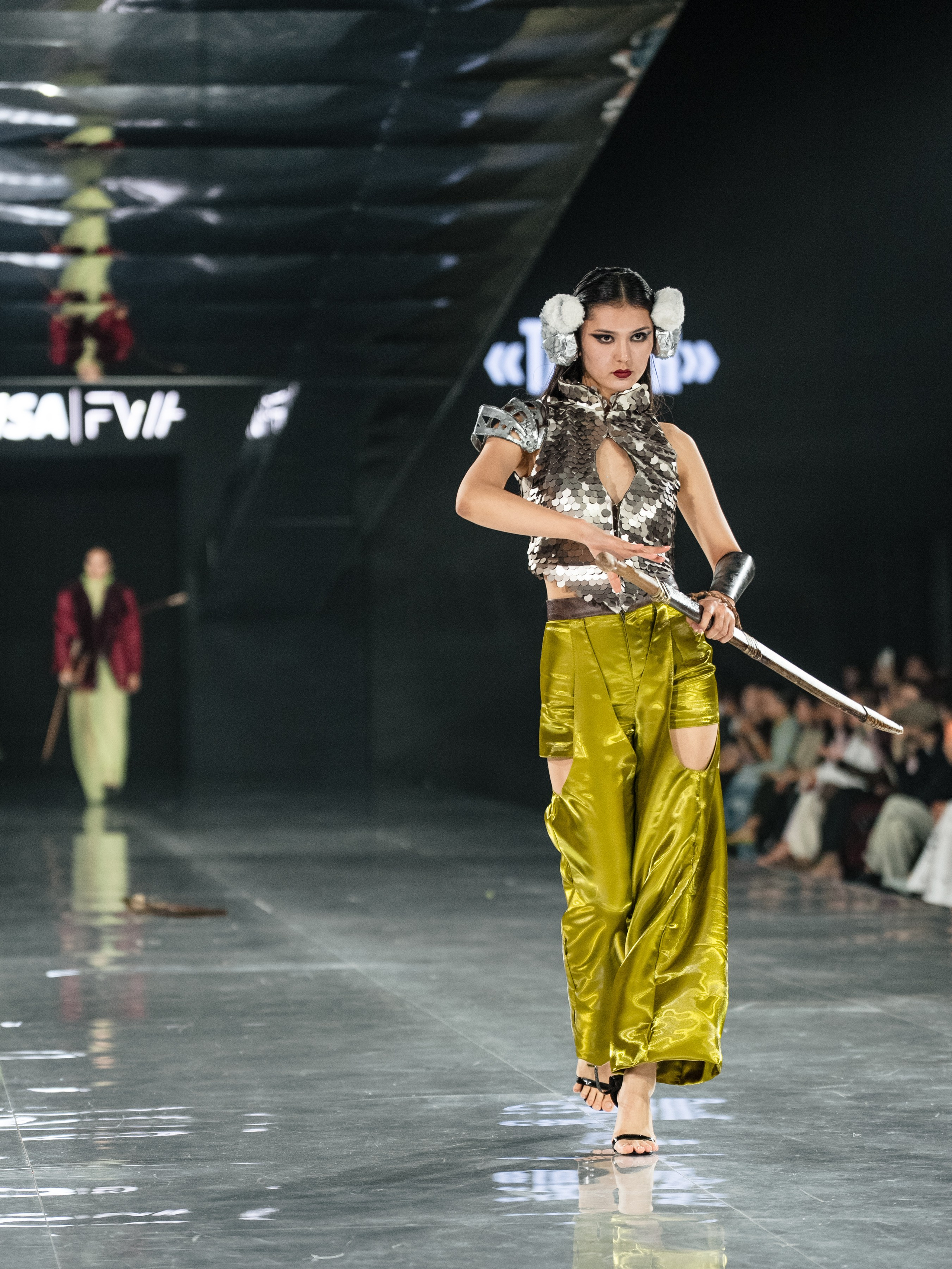 Visa Fashion Week SAKH. Сайт Алматинского НЮ АРТ, будуар и фэшн фотографа Дениса Карпенко