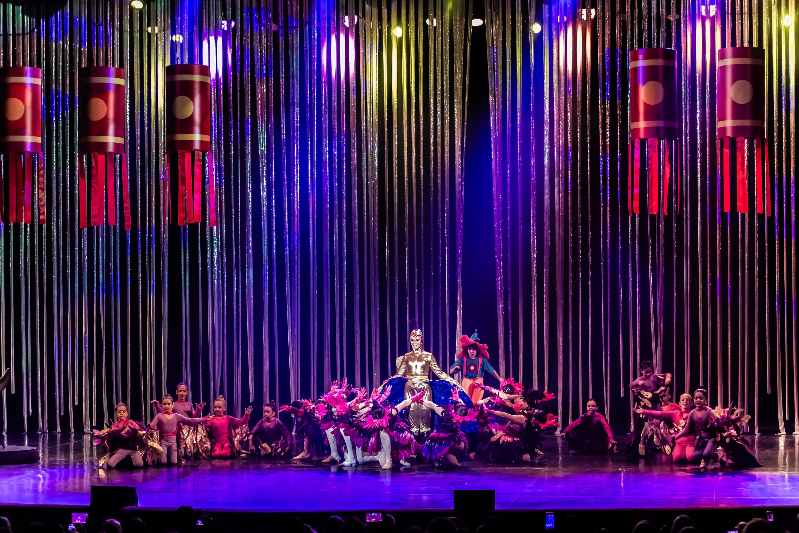 Мюзикл «Незнайка в царстве малюток» премьера Сочи солнышки и Сочи Соло. Фотограф в Сочи Юрий Шептаев