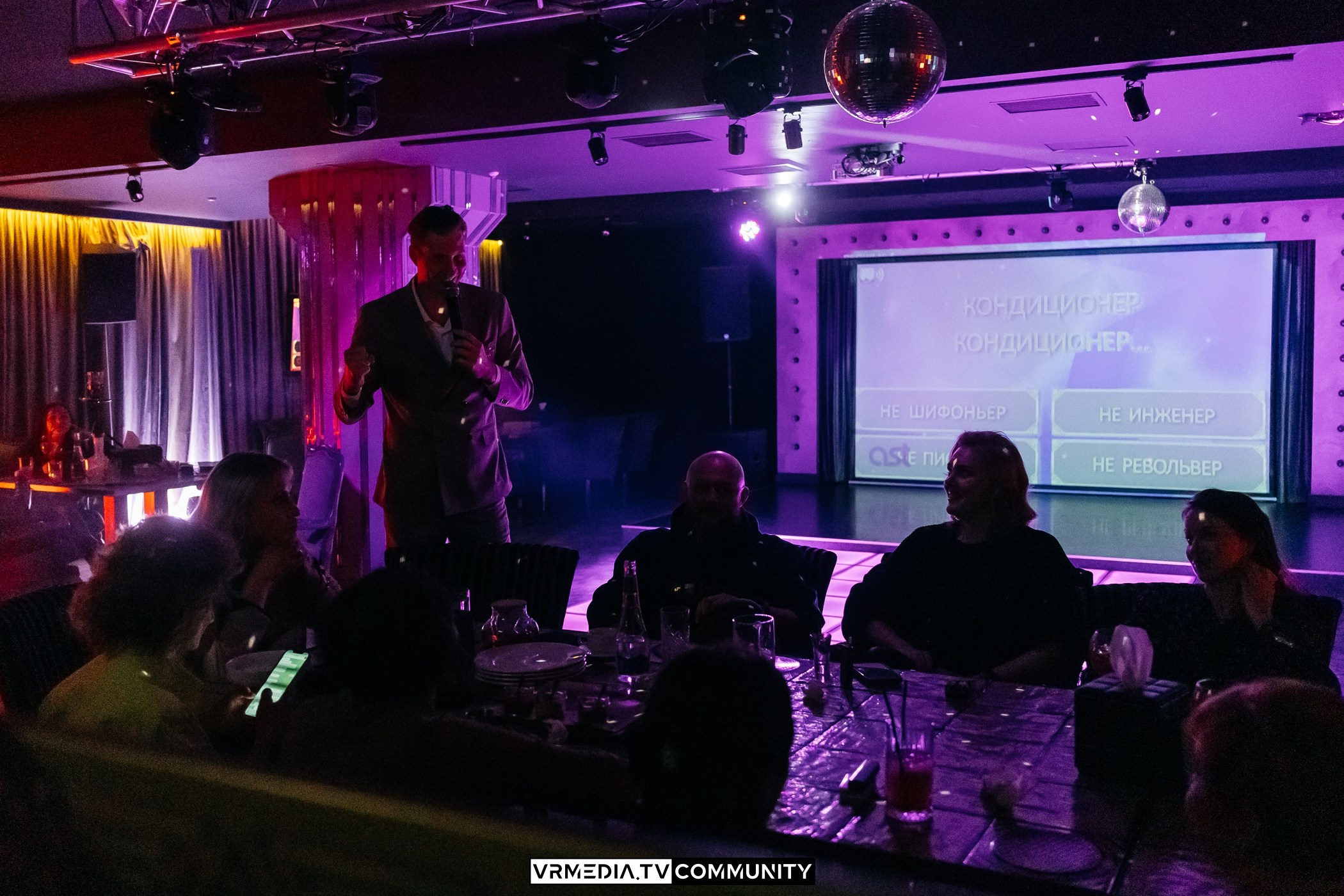 Вечер в караоке-баре «Volna»