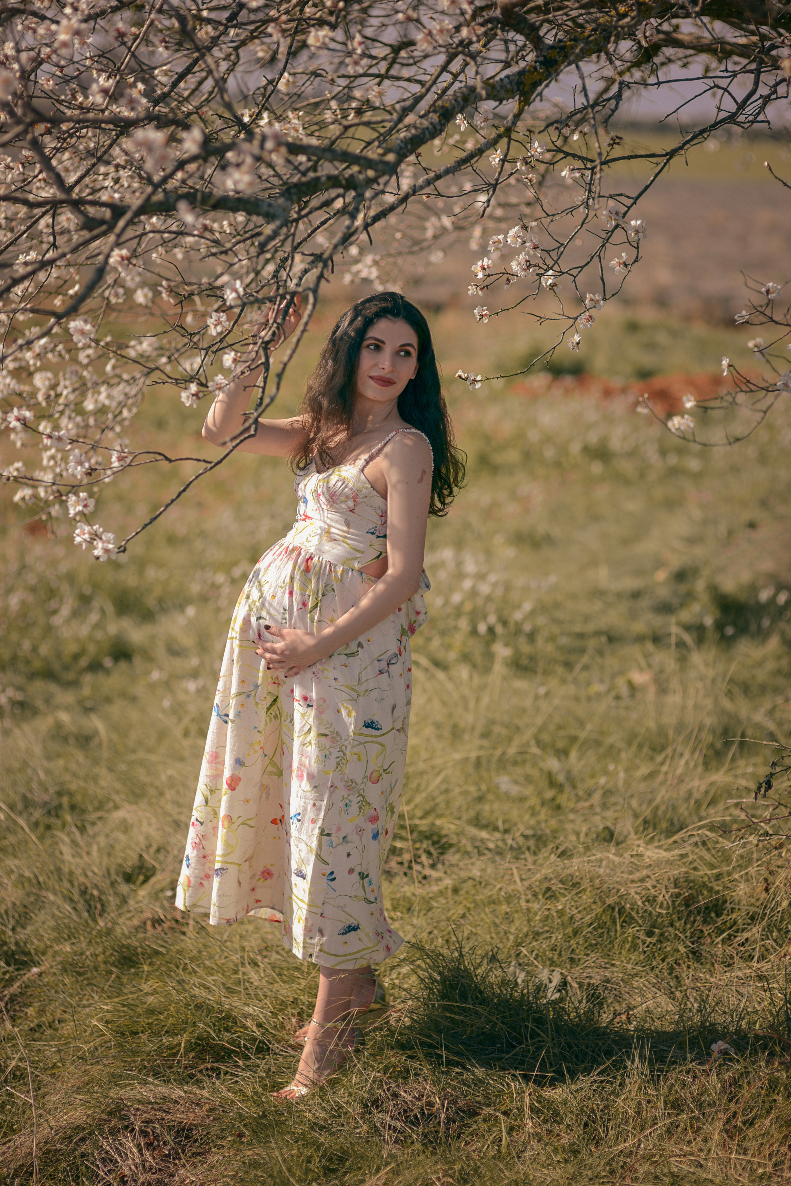 Pregnancy. Photographer in Provence Julia Lipiainen