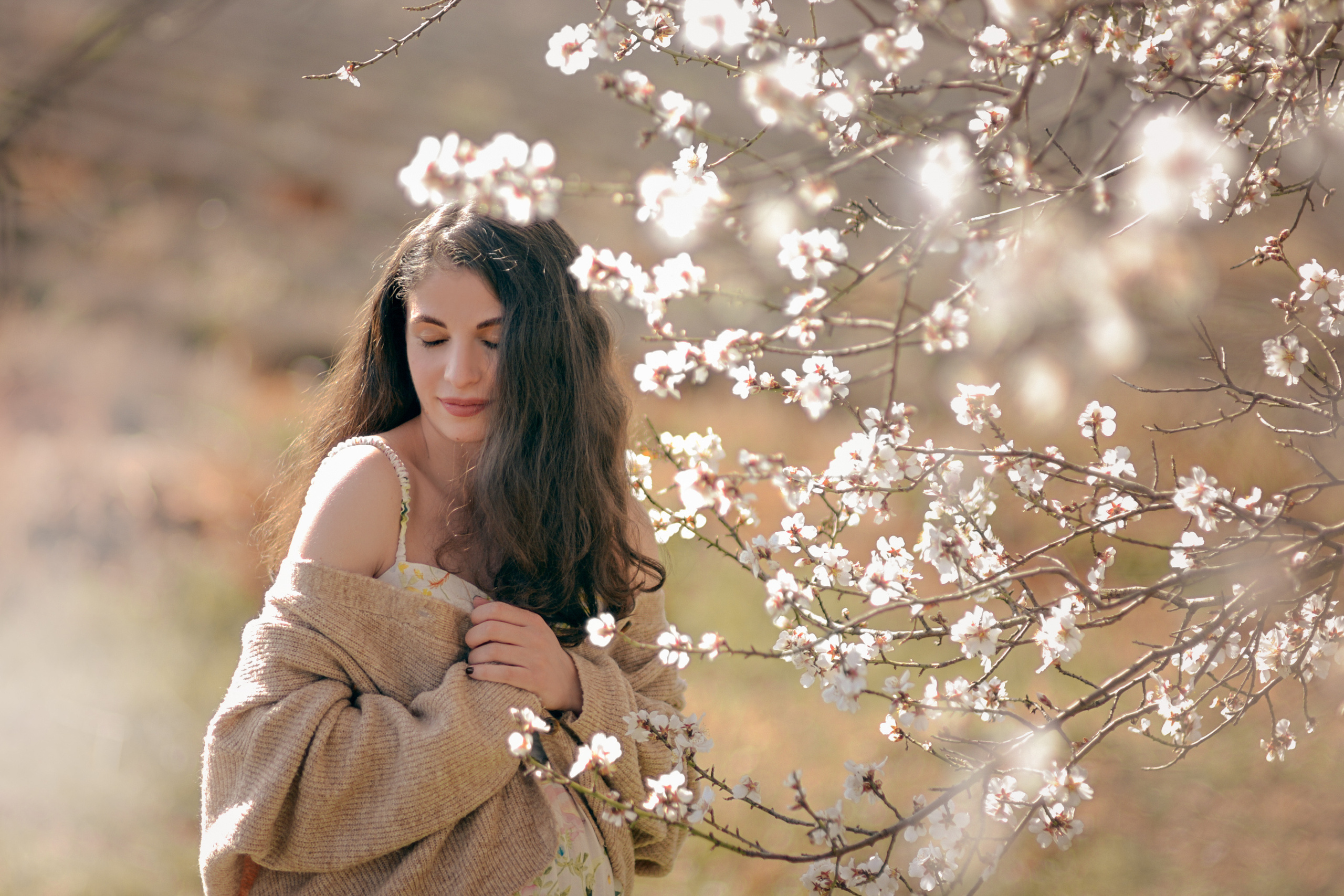 Pregnancy. Photographer in Provence Julia Lipiainen