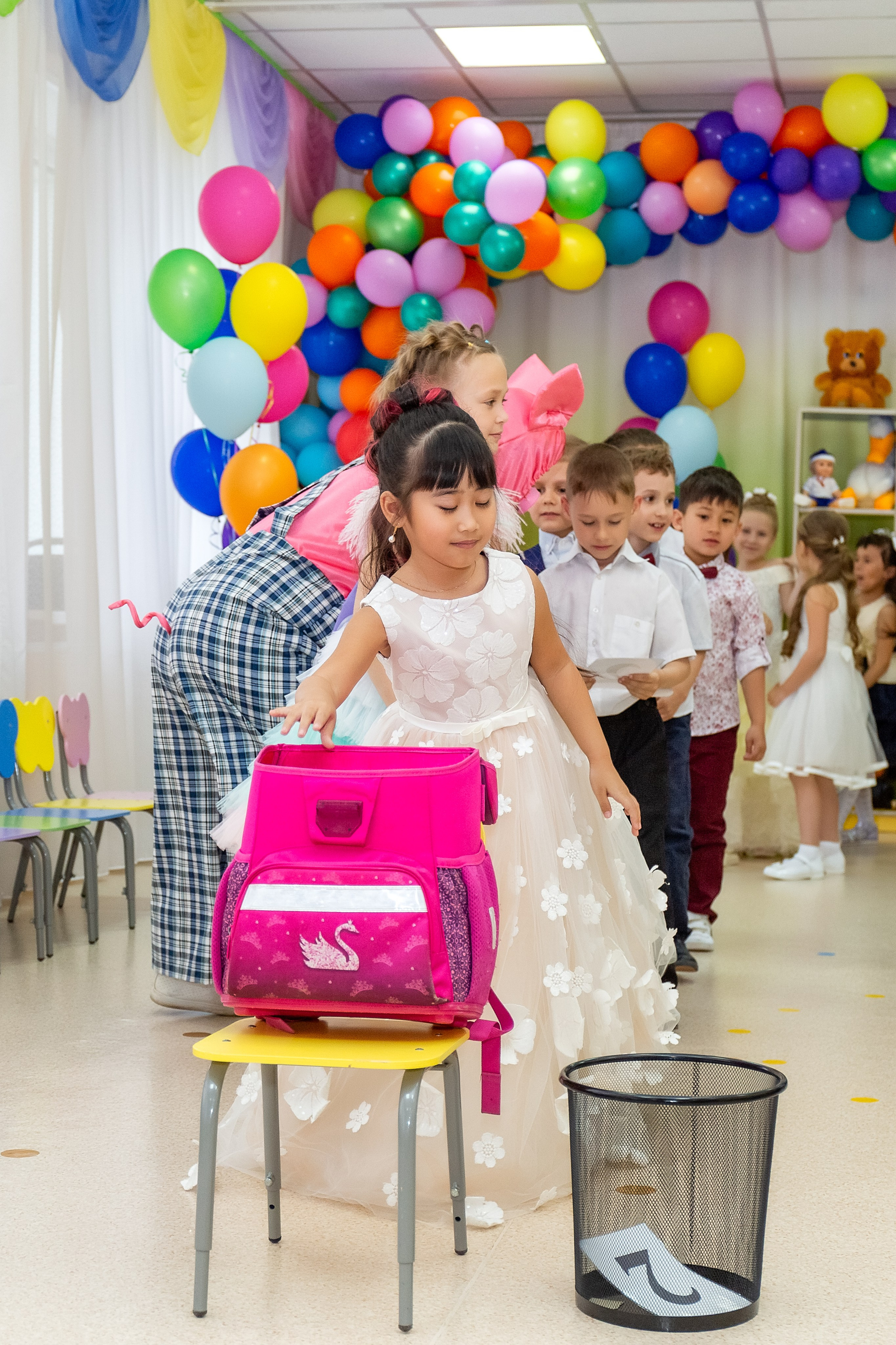 Выпускной. Детский сад «Тигрёнок». Стильный выпускной альбом Владивосток фотограф Вероника Мигачева