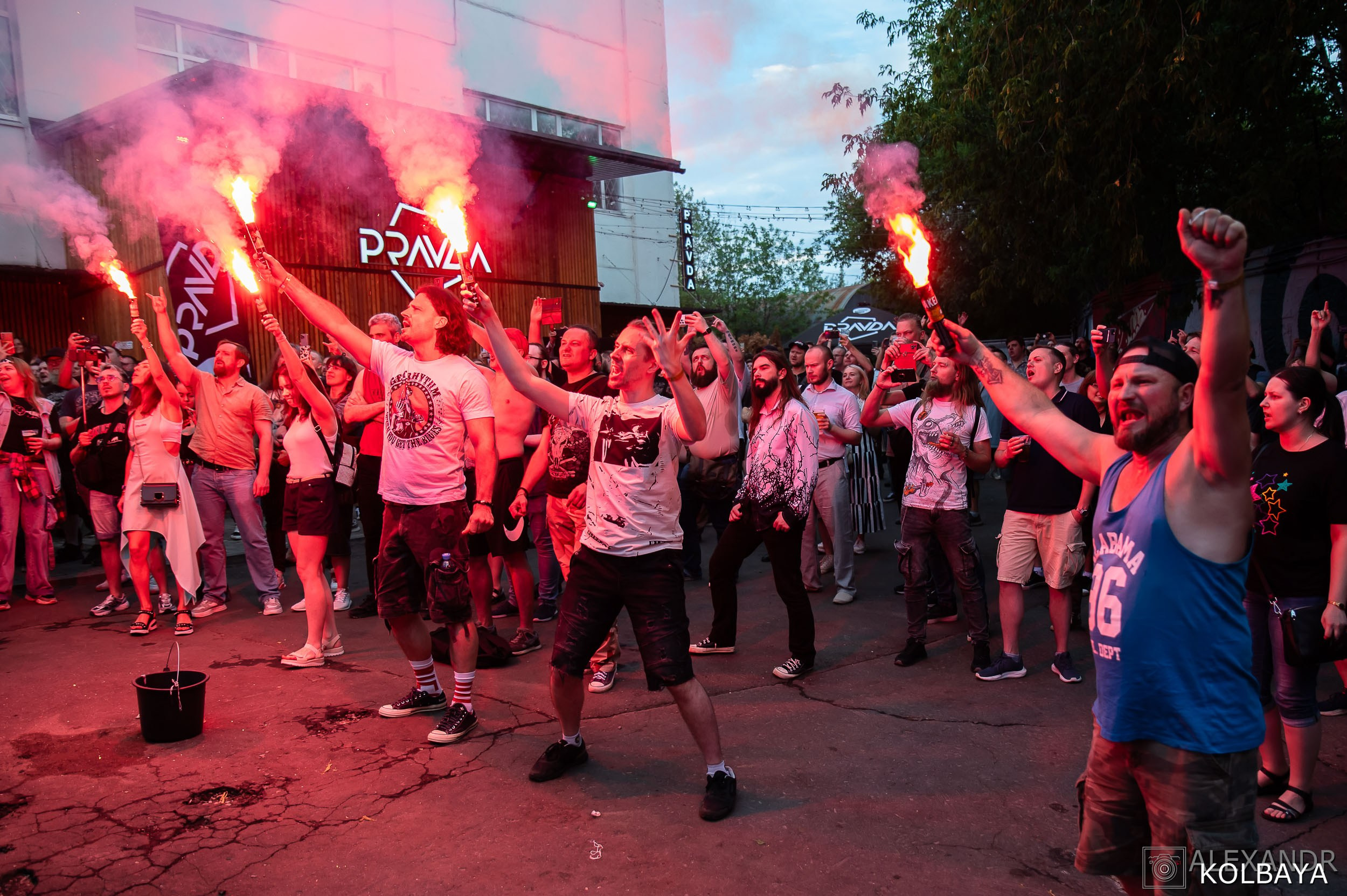 Фоторепортаж с мэшап концерта группы Черный Обелиск 4 июля 2024 года. Концертный и театральный репортажный фотограф в Москве Александр Колбая