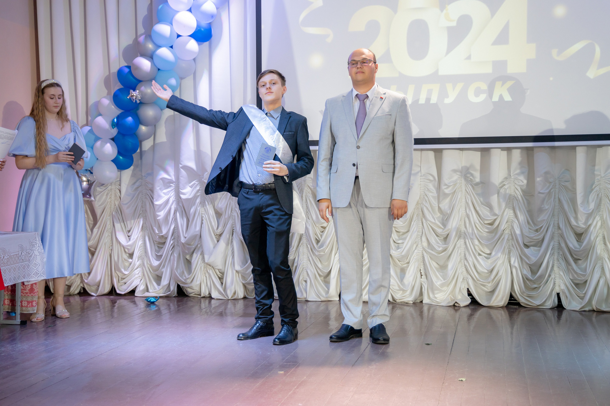 Школьный выпускной 2024 год в Соколе (Минск). Свадебный фотограф в Минске/Беларуси Сергей Спиридонов