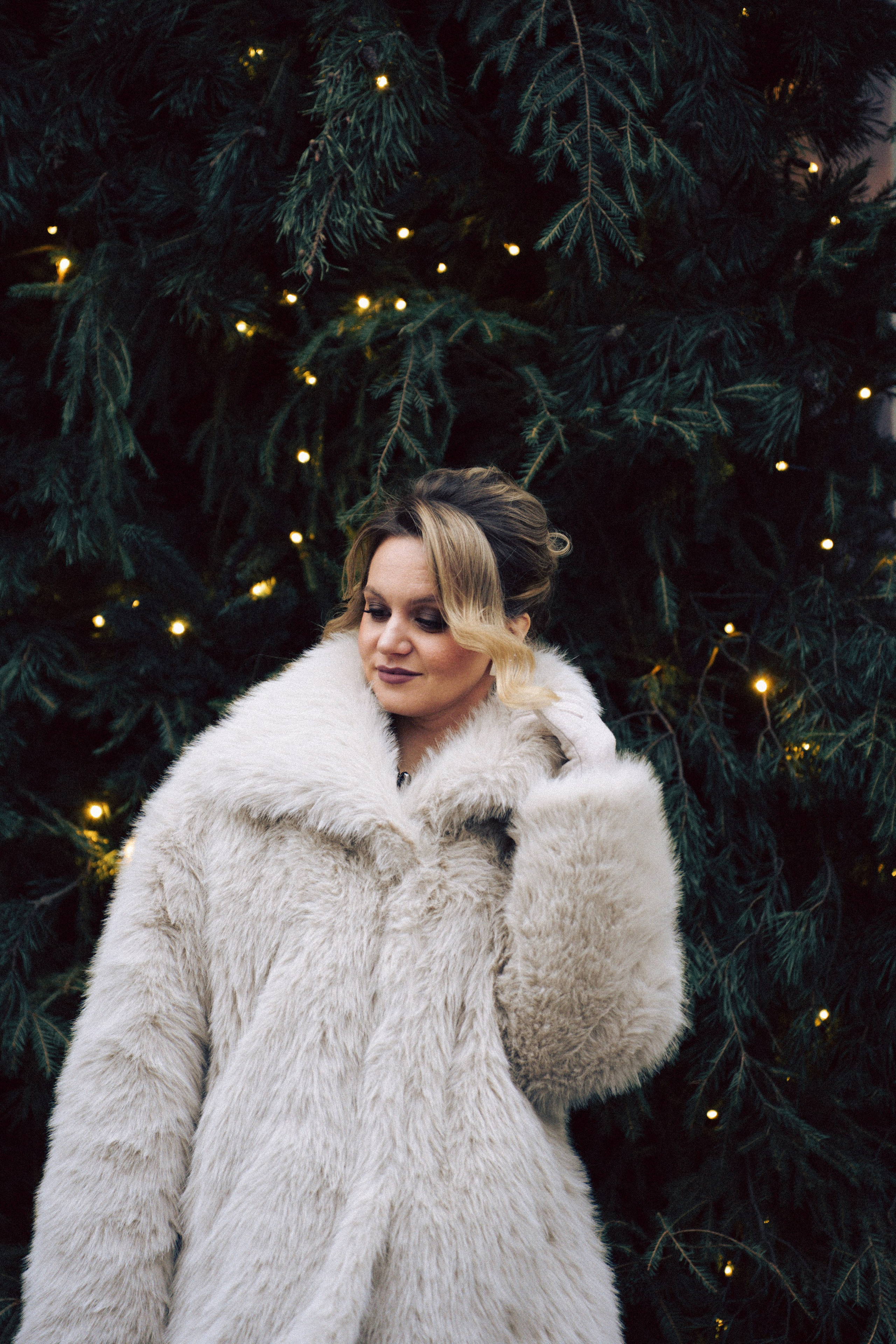 НОВОГОДНЯЯ ФОТОСЕСИИЯ В СТУДИИ ДЛЯ ДЕВУШКИ И ПРОГУЛКА ПО ЧЕРНЫШЕВСКОЙ. Профессиональный фотограф, Санкт-Петербург — Виктория Богомолова