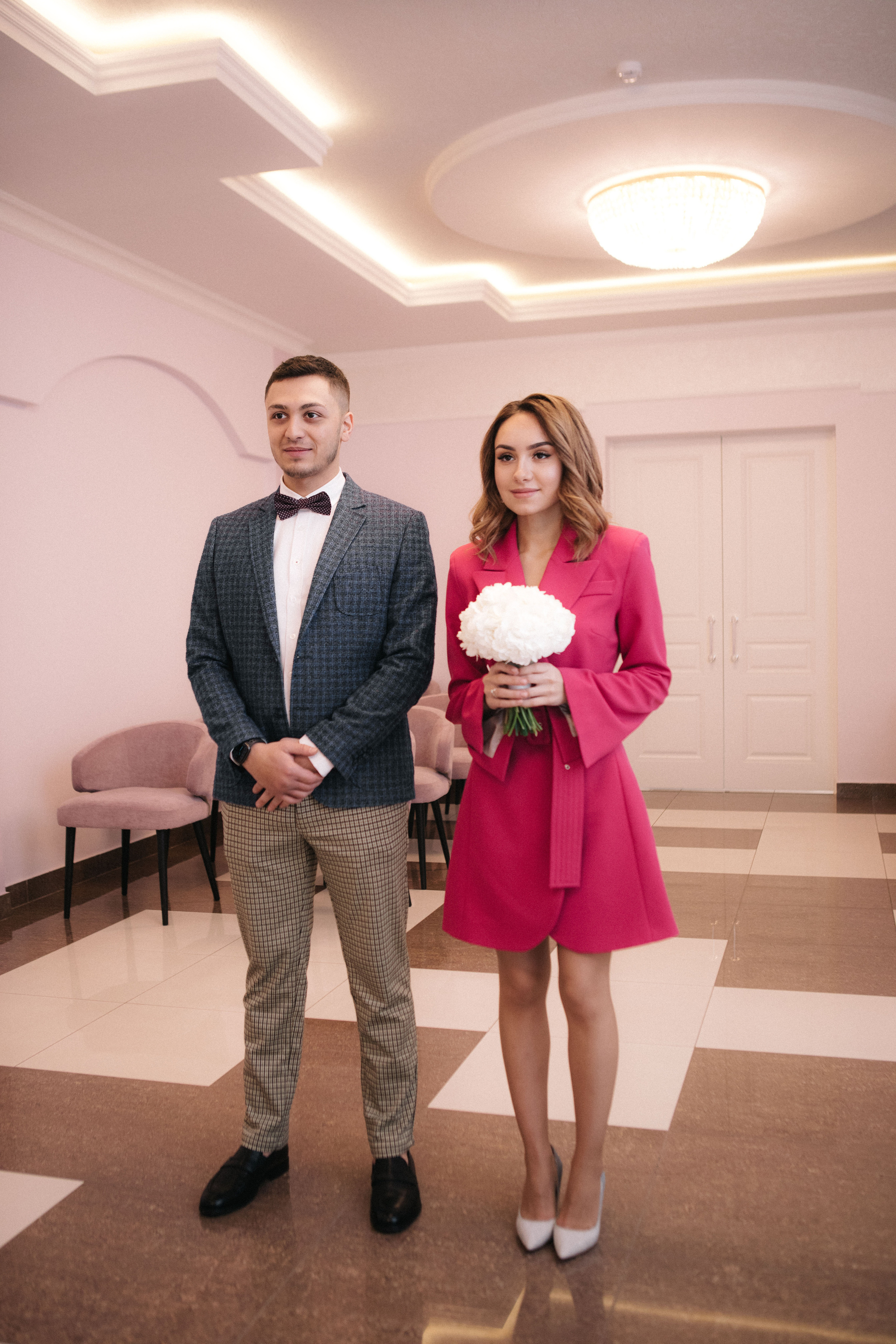 Мадина и Эрмиль. Кутузовский ЗАГС и фотосессия в фотостудии. Свадебный и портретный фотограф в Москве Анастасия Масюк