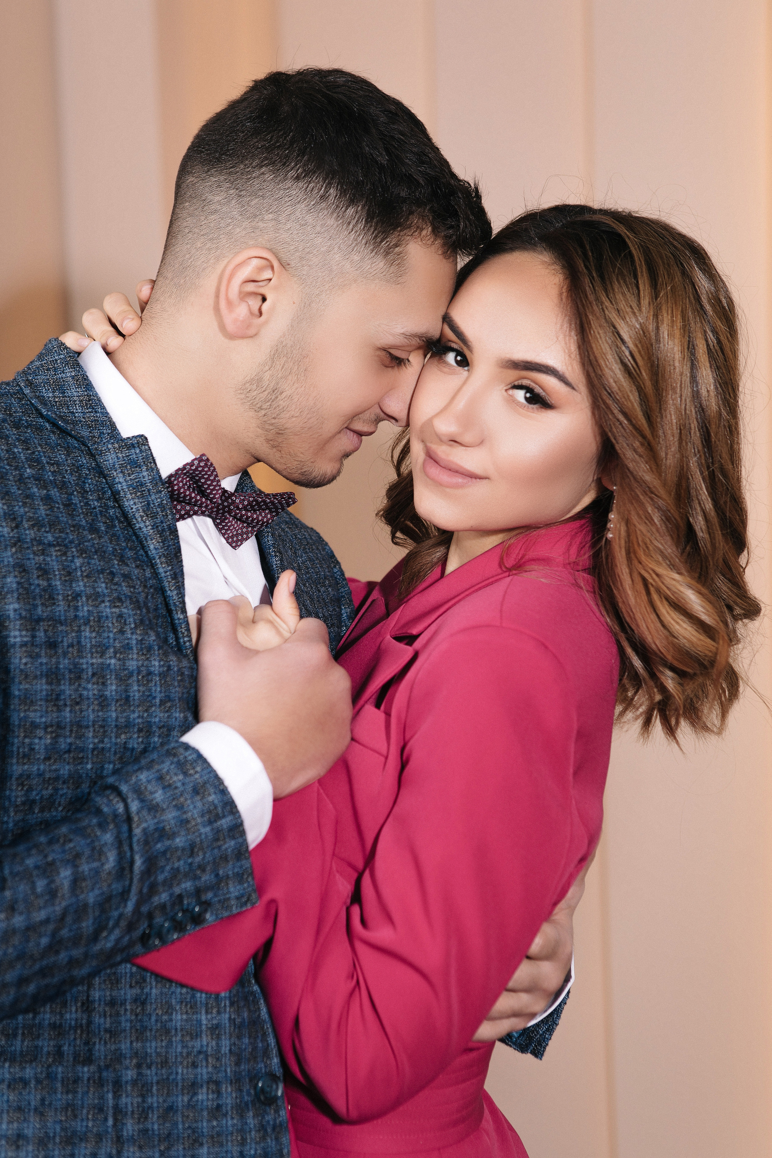 Мадина и Эрмиль. Кутузовский ЗАГС и фотосессия в фотостудии. Свадебный и портретный фотограф в Москве Анастасия Масюк