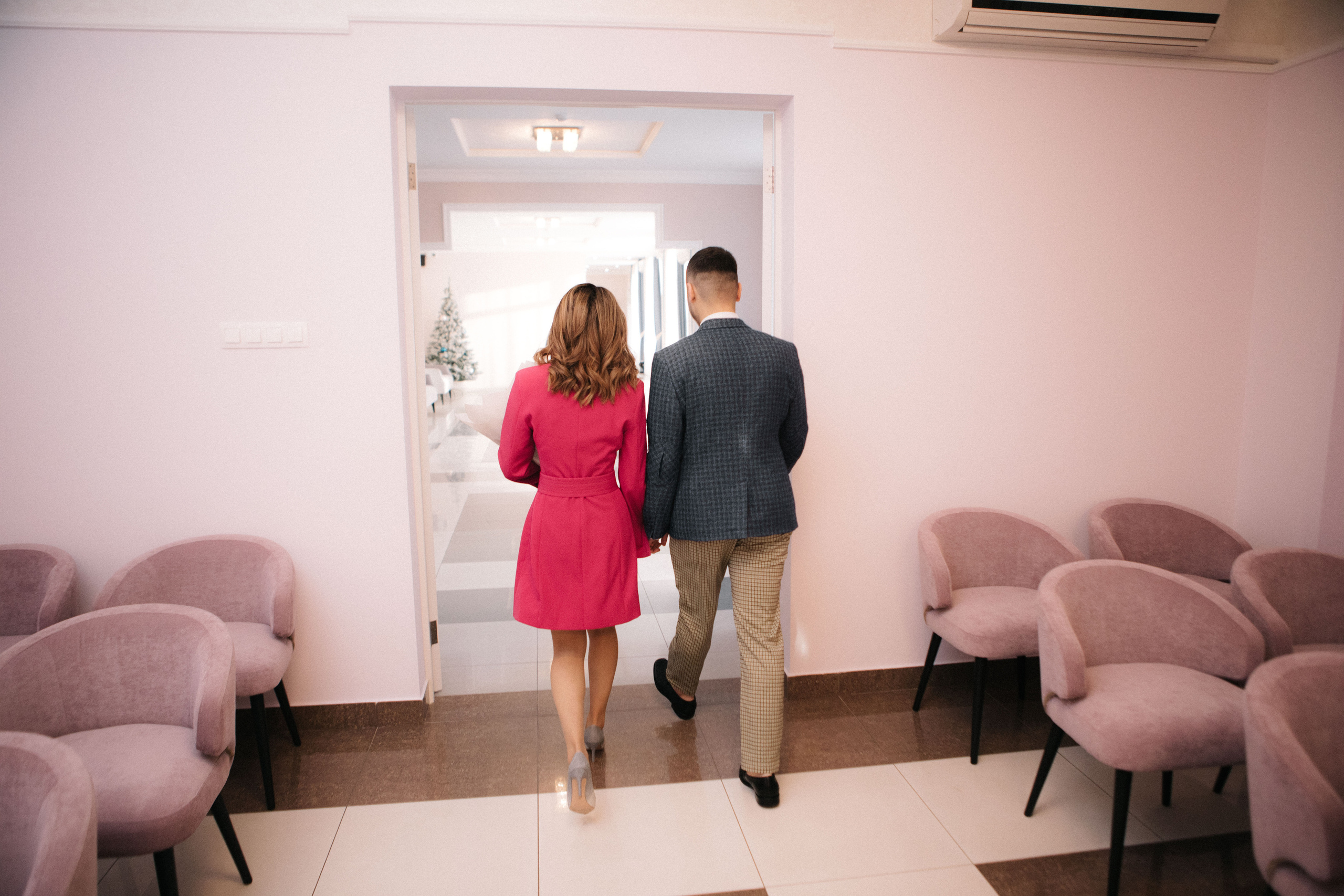 Мадина и Эрмиль. Кутузовский ЗАГС и фотосессия в фотостудии. Свадебный и портретный фотограф в Москве Анастасия Масюк