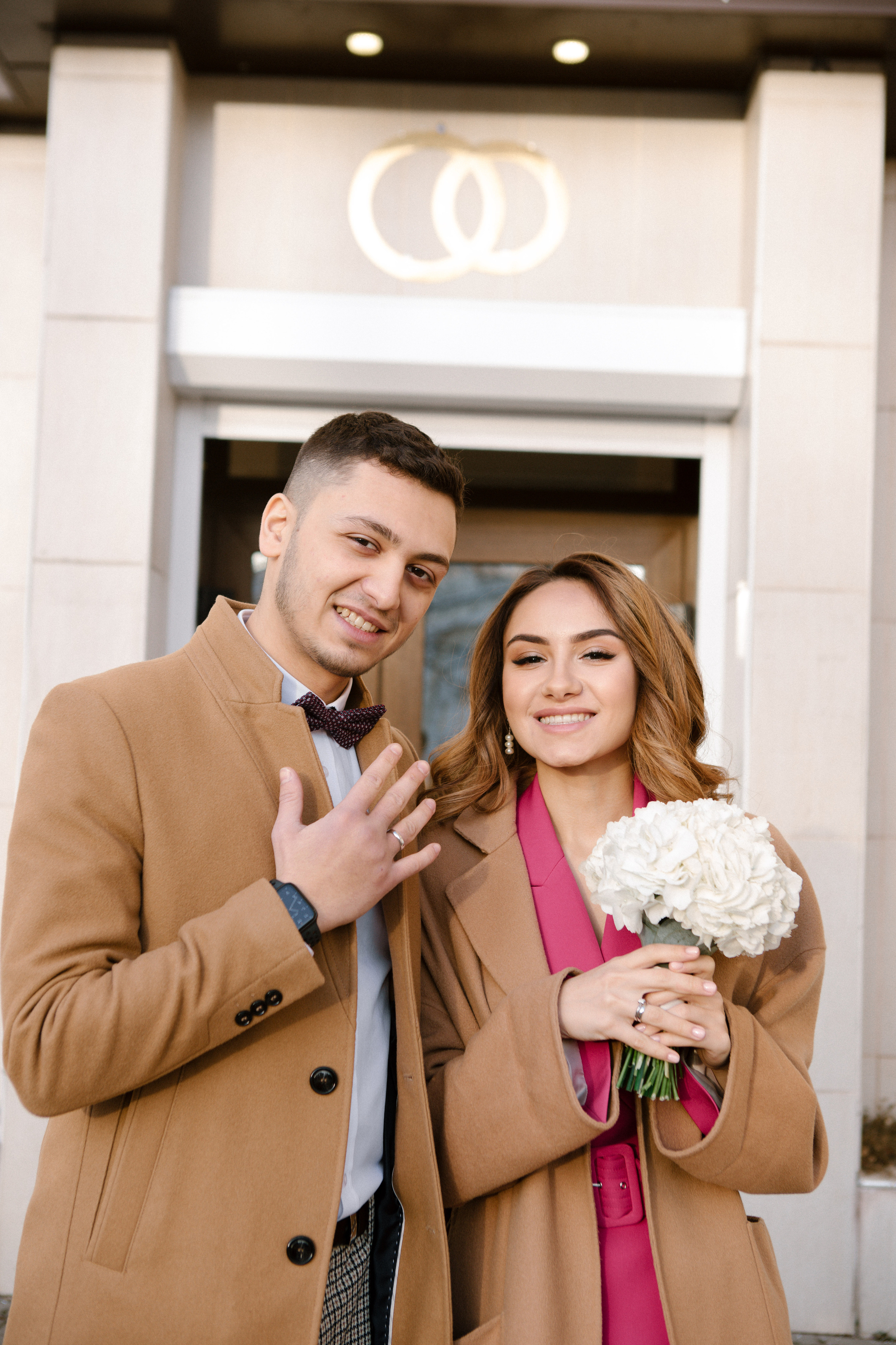 Мадина и Эрмиль. Кутузовский ЗАГС и фотосессия в фотостудии. Свадебный и портретный фотограф в Москве Анастасия Масюк