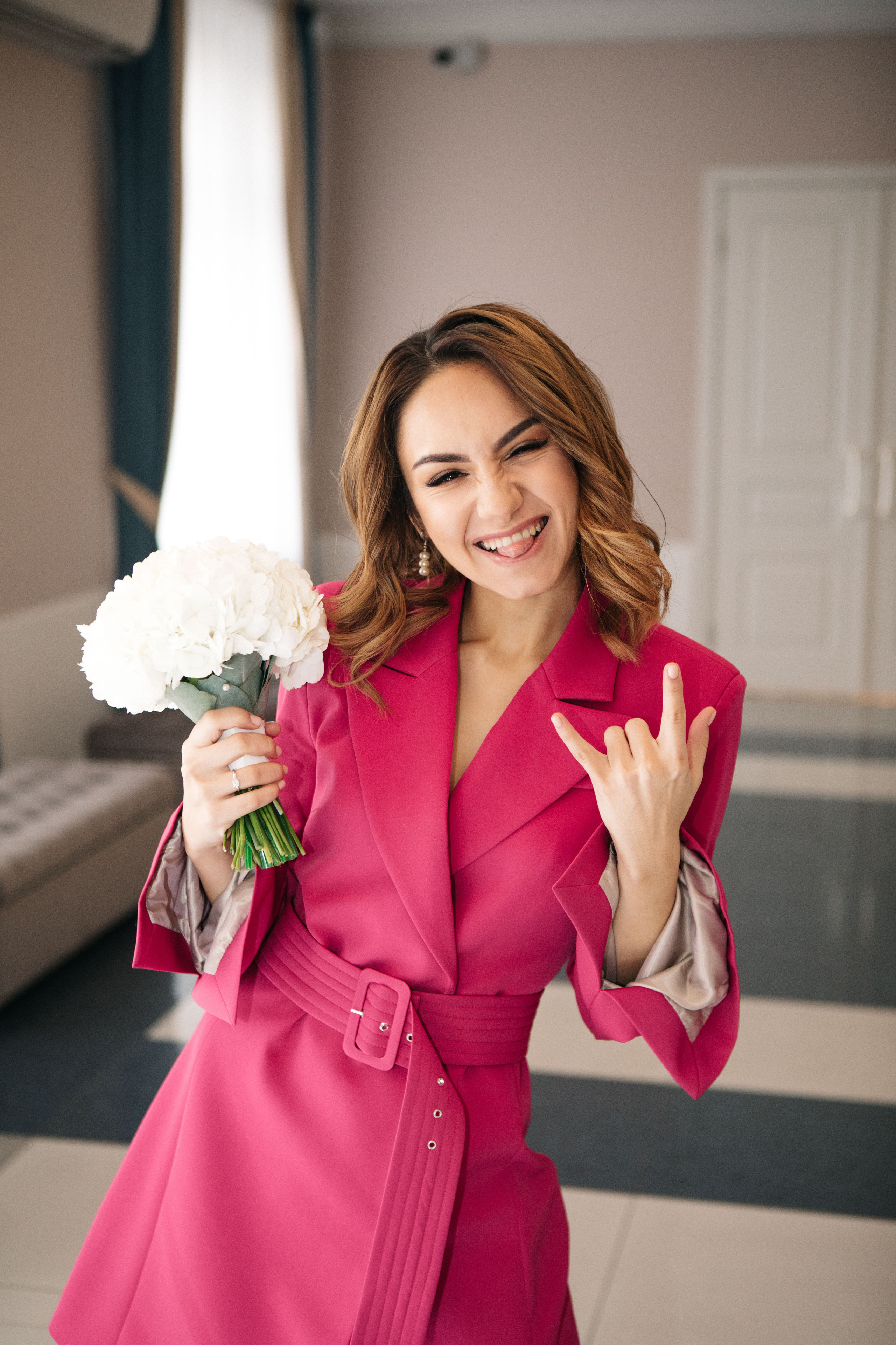 Мадина и Эрмиль. Кутузовский ЗАГС и фотосессия в фотостудии. Свадебный и портретный фотограф в Москве Анастасия Масюк