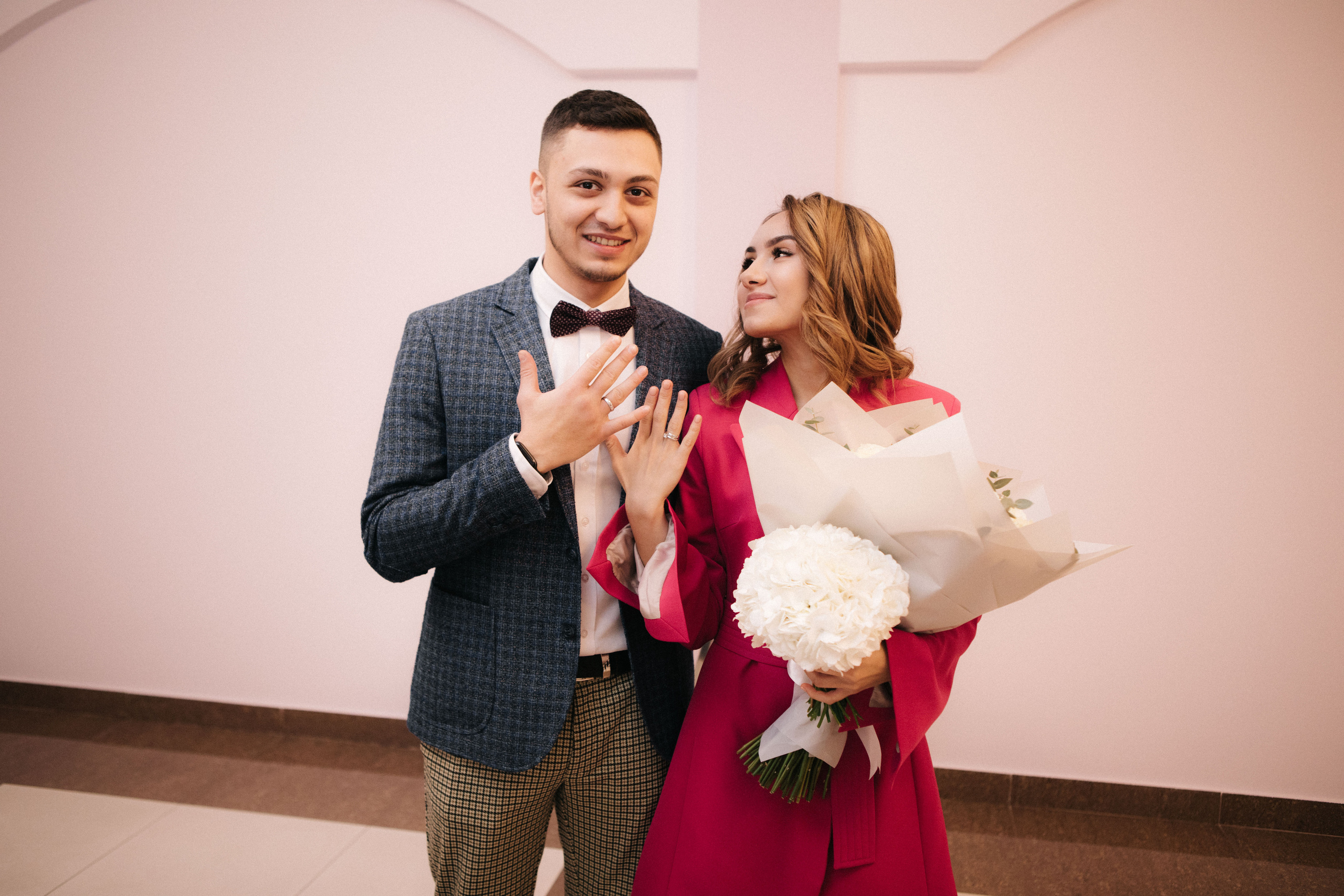 Мадина и Эрмиль. Кутузовский ЗАГС и фотосессия в фотостудии. Свадебный и портретный фотограф в Москве Анастасия Масюк