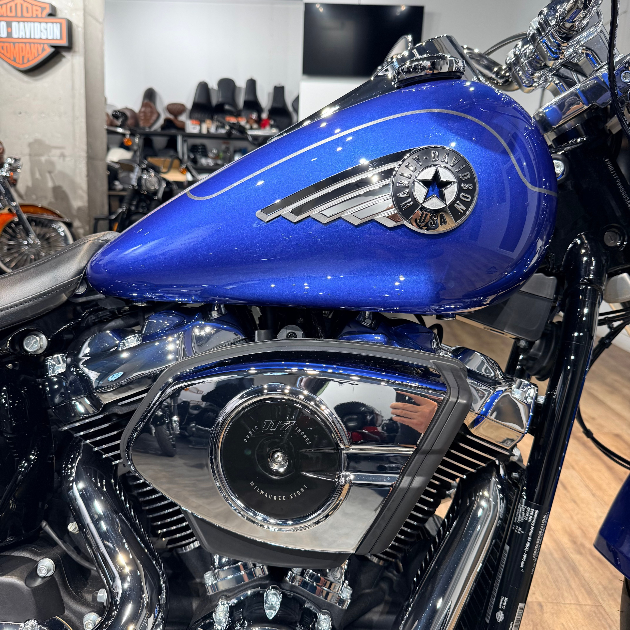NEW 2026 Fat Boy 117 Вluе Вurst. Hello Davidson, Москва. Только хорошие мотоциклы…