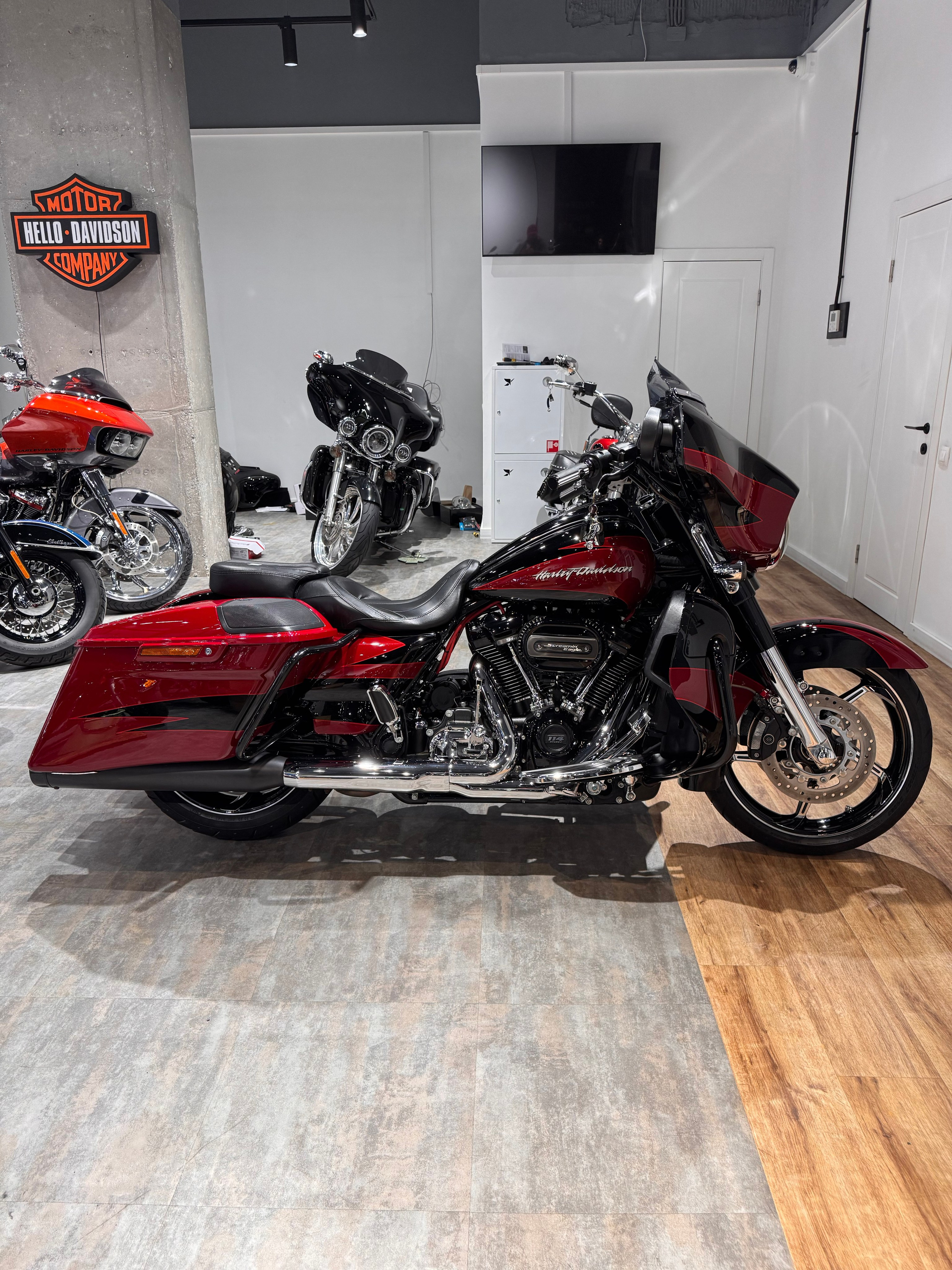 Купить Harley-Davidson 114 CVO Street Glide Special (Touring) — подробнее на сайте. Hello Davidson, Москва. Только хорошие мотоциклы…