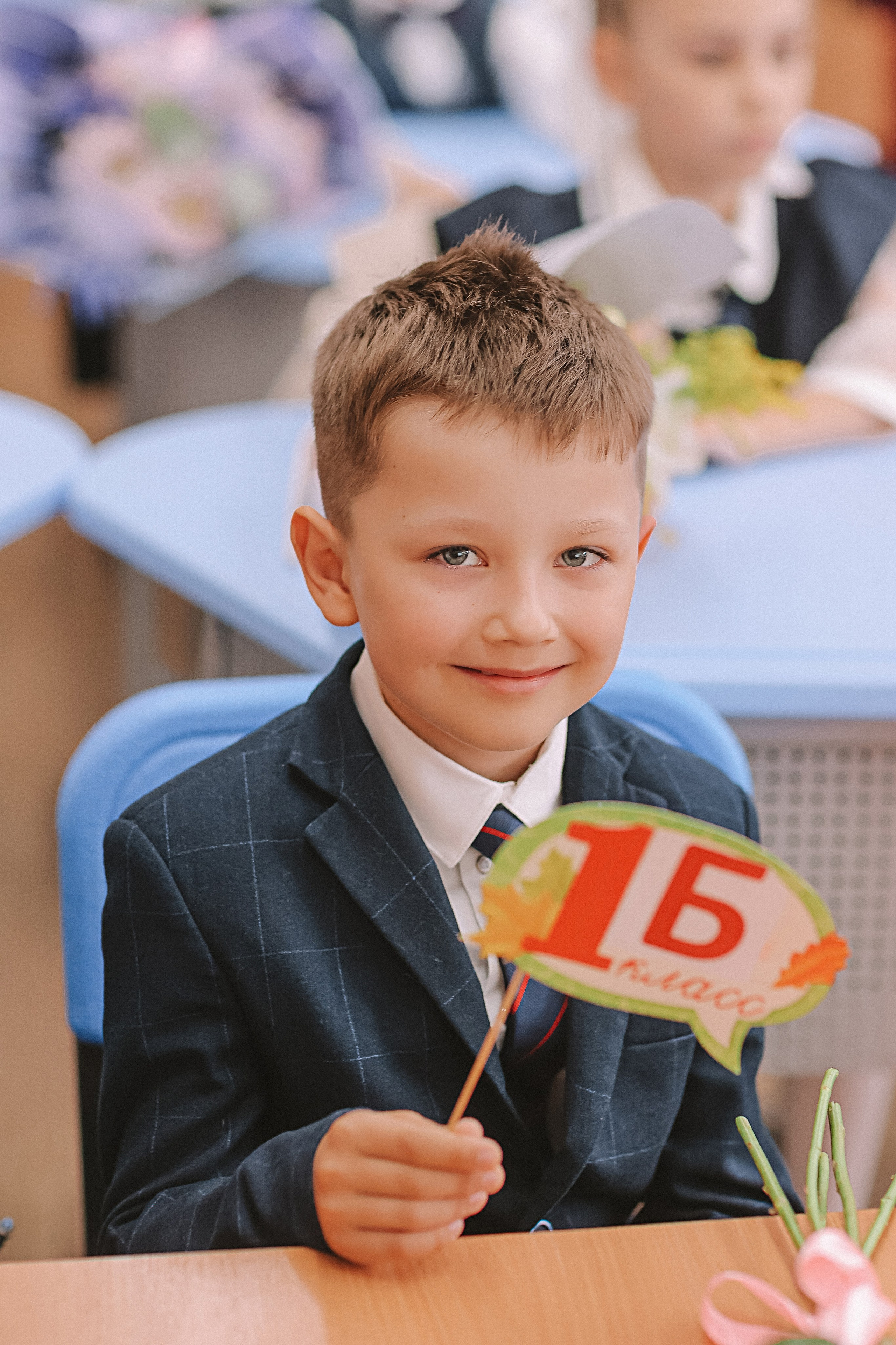 1 сентября линейка+кл час+портреты. Семейный фотограф Тюмень, фотограф на роды Салмина Мария