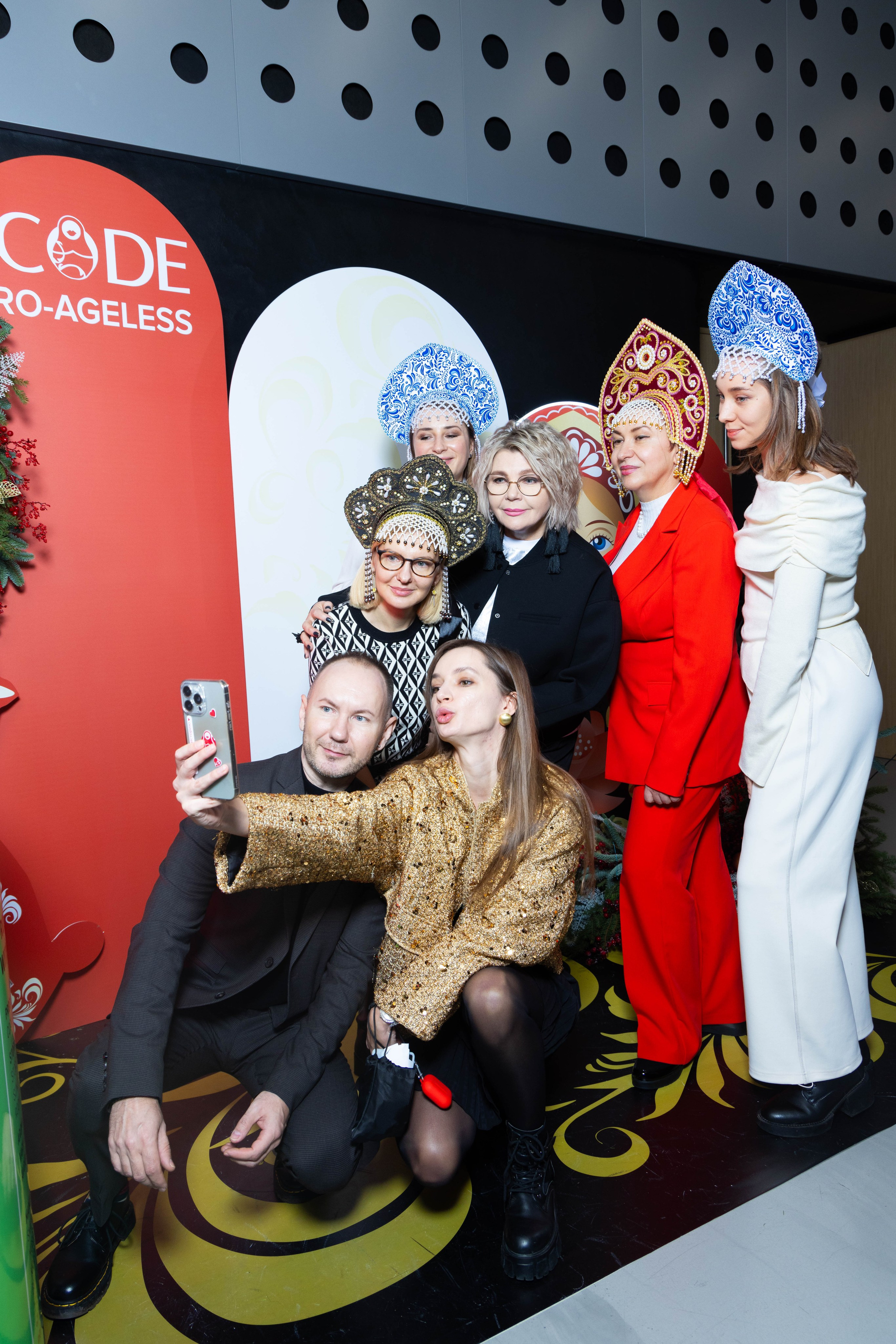 ФОТОЗОНА МАТРЕШКА. PRO-AGELESS