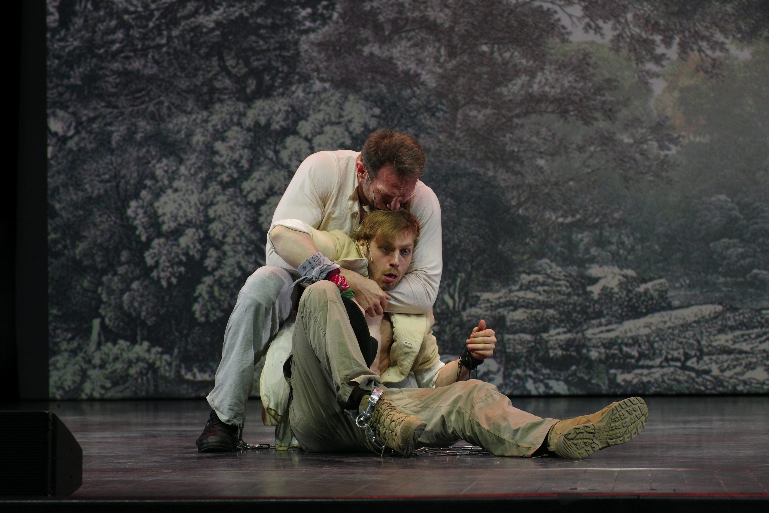 Театр И-Он, Люди и мыши. Семейный и детский фотограф Антон Зорин