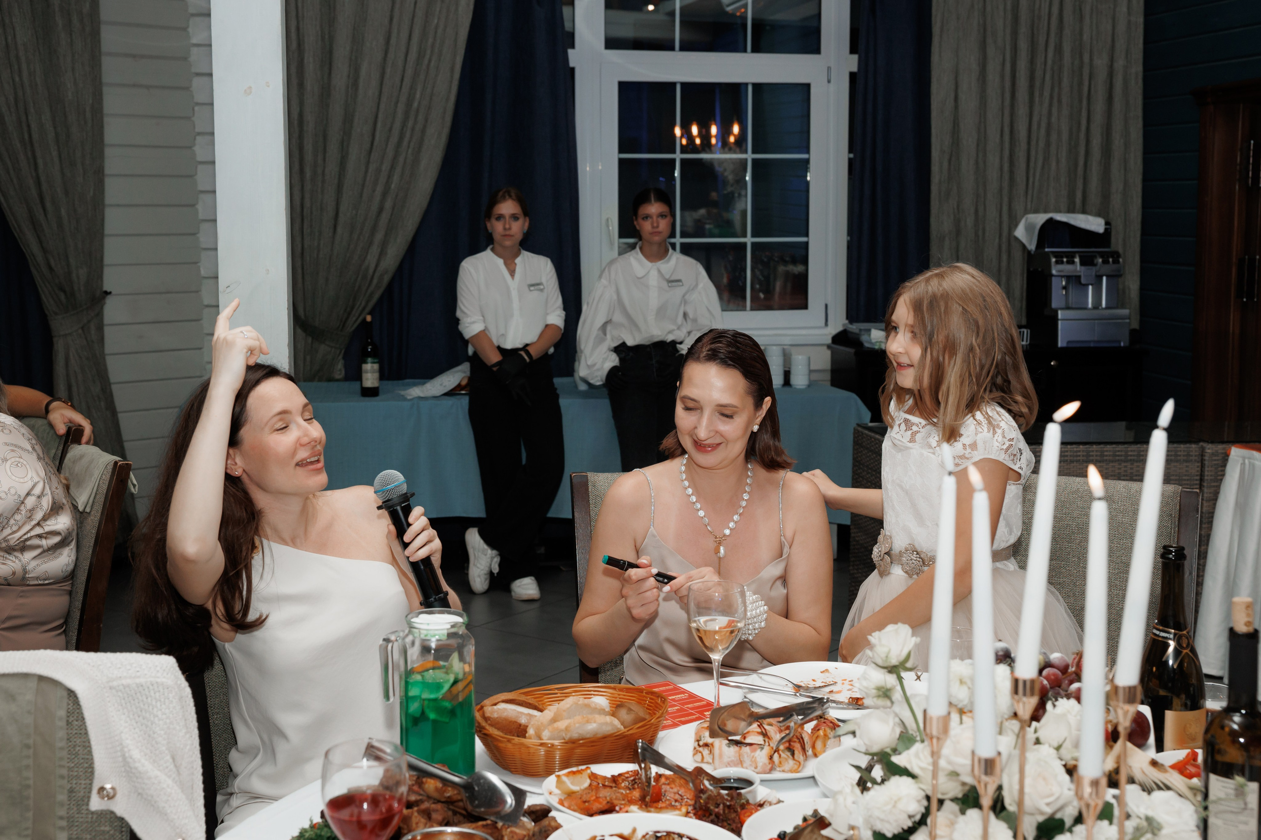 Регистрация в отеле Fish Point, ЗАГС Бутово, прогулка в Остафьево. Свадебный и репортажный фотограф (Москва, Королев и другие)