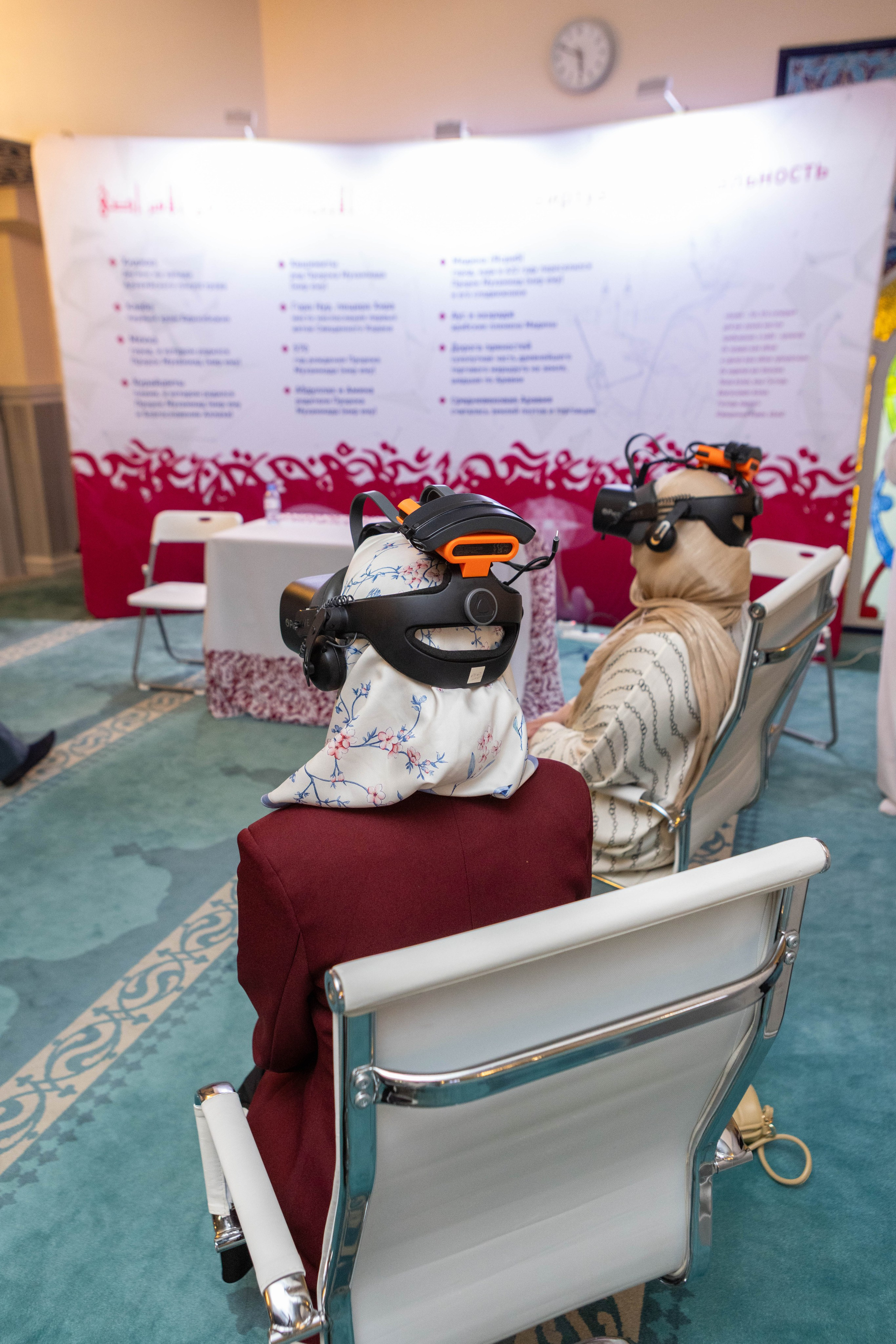 Открытие выставки Мир Корана. Рекламный, предметный, репортажный, семейный фотограф и художник в Москве