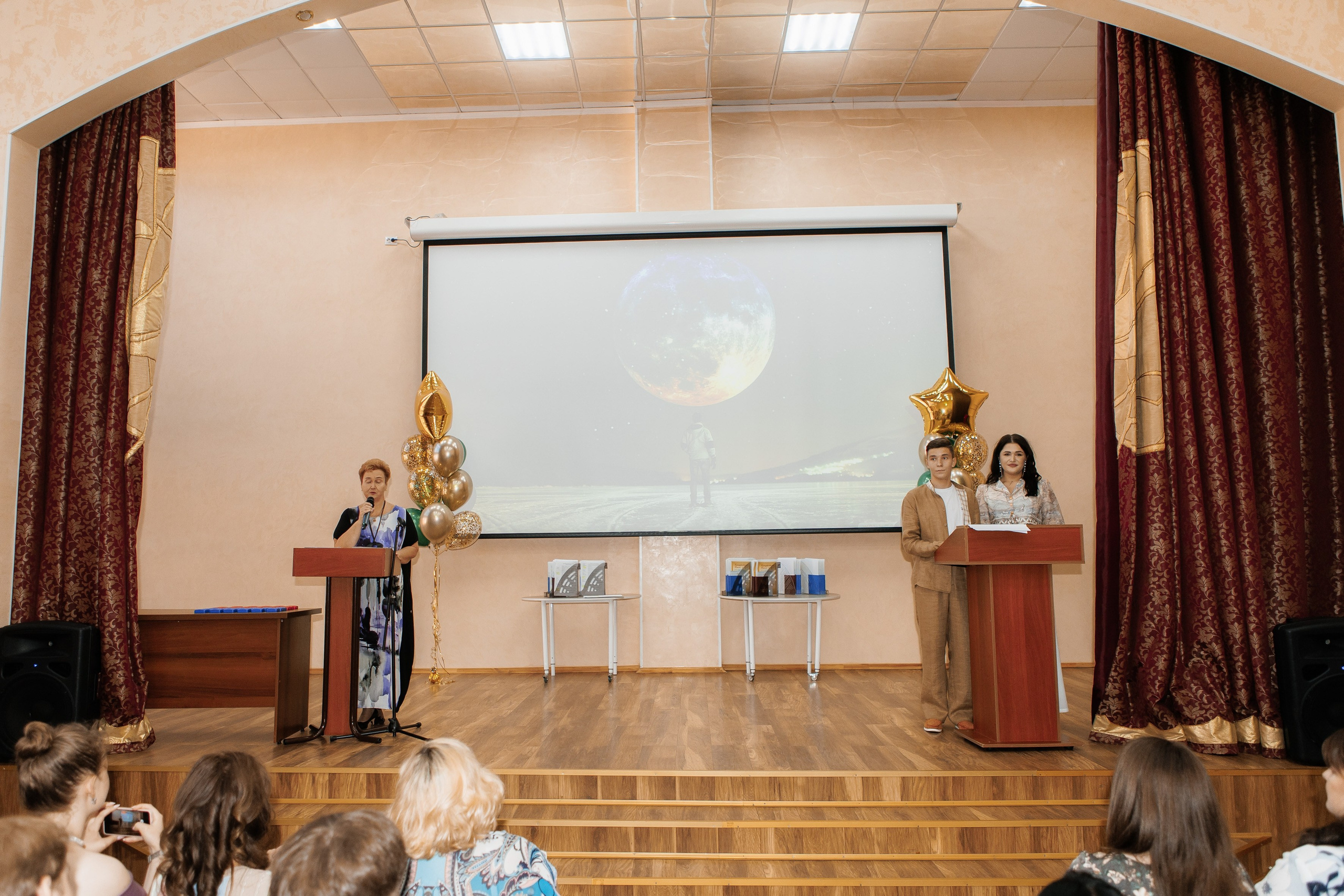 Выпускной Гимназия 12 2024 г. Свадебный и портретный Фотограф в Липецке Дмитрий Котюков