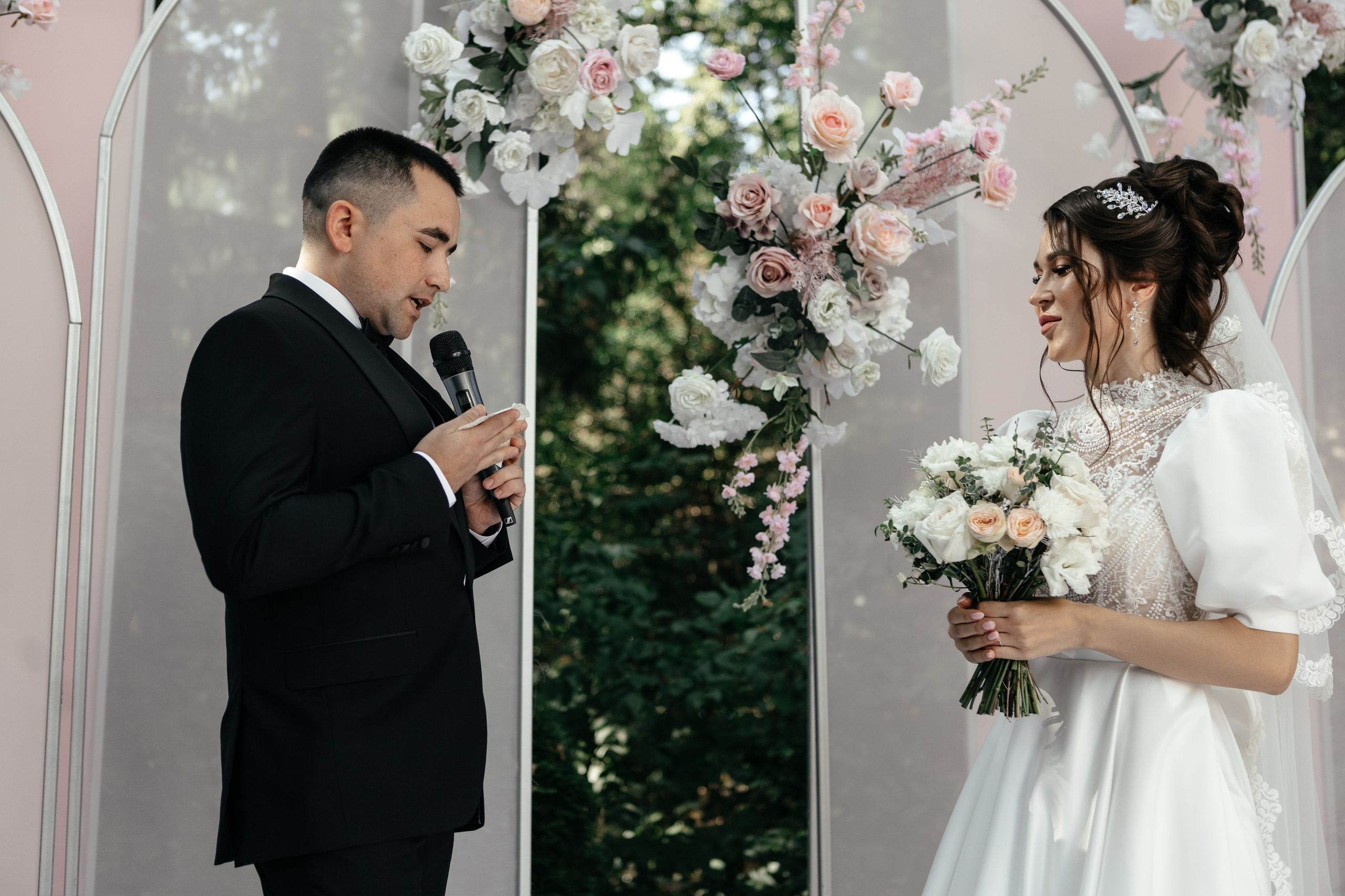 Свадебный фотограф Уфа — Руслан ГабдлисламовЖивые эмоции, красивые кадры, воспоминания на всю жизнь.Работаю по всей Республике Башкортоста. Свадебный фотограф Уфа Руслан Габдлисламов