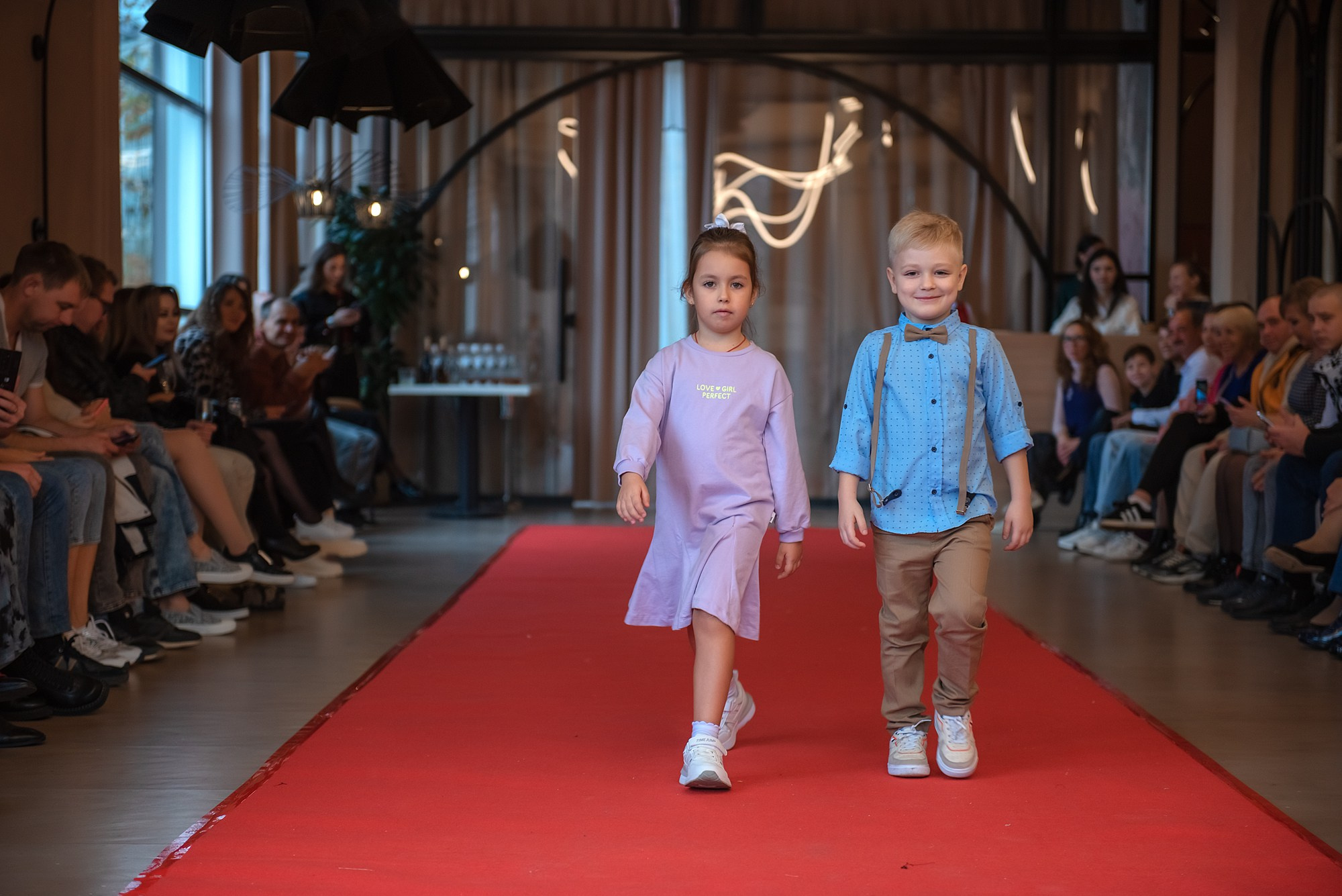 HAPPYkids дефиле в день мамы. Семейный и коммерческий фотограф в Сочи Александр Бодунов