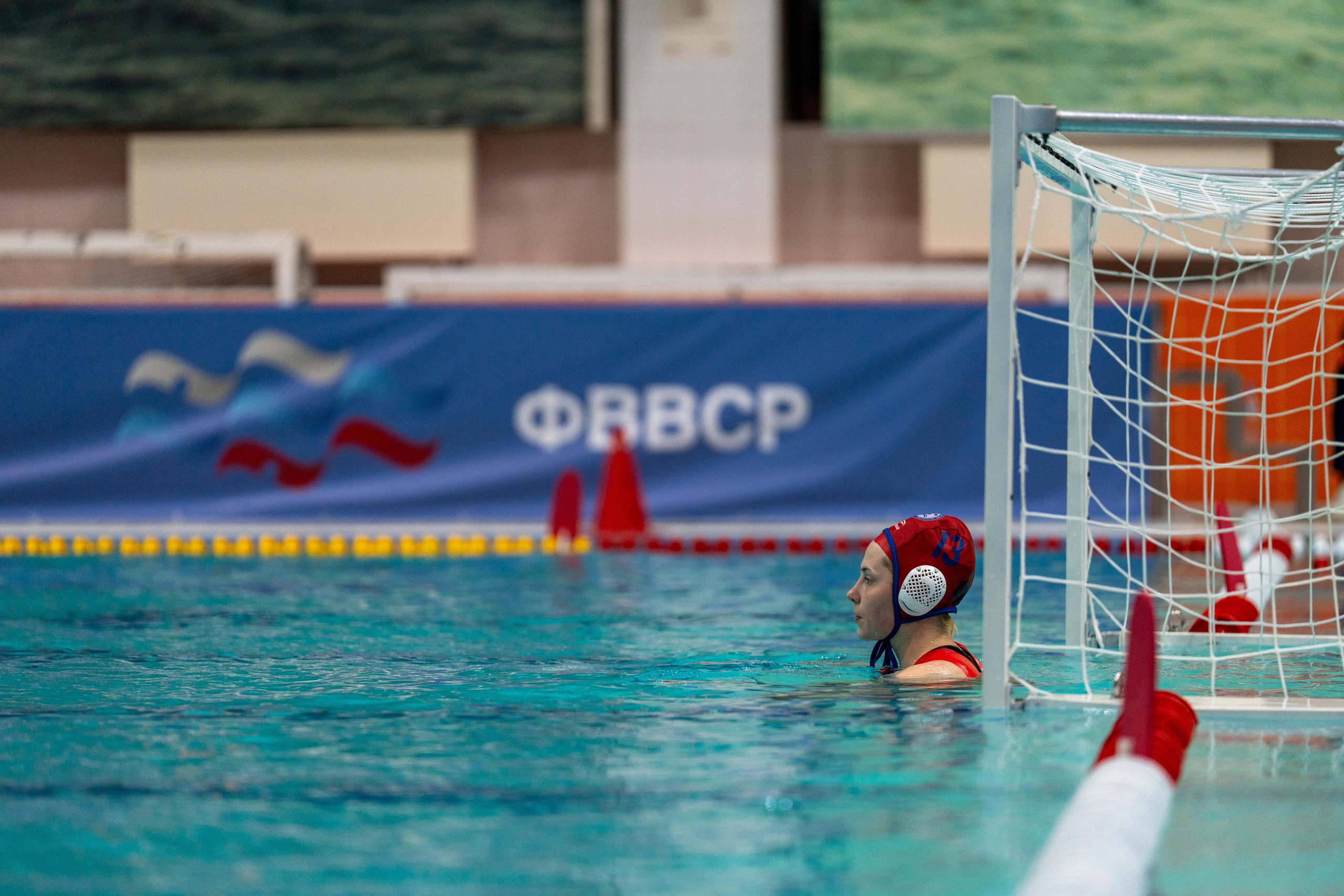 Репортажная съемка женского матча по водному поло в Санкт-Петербурге