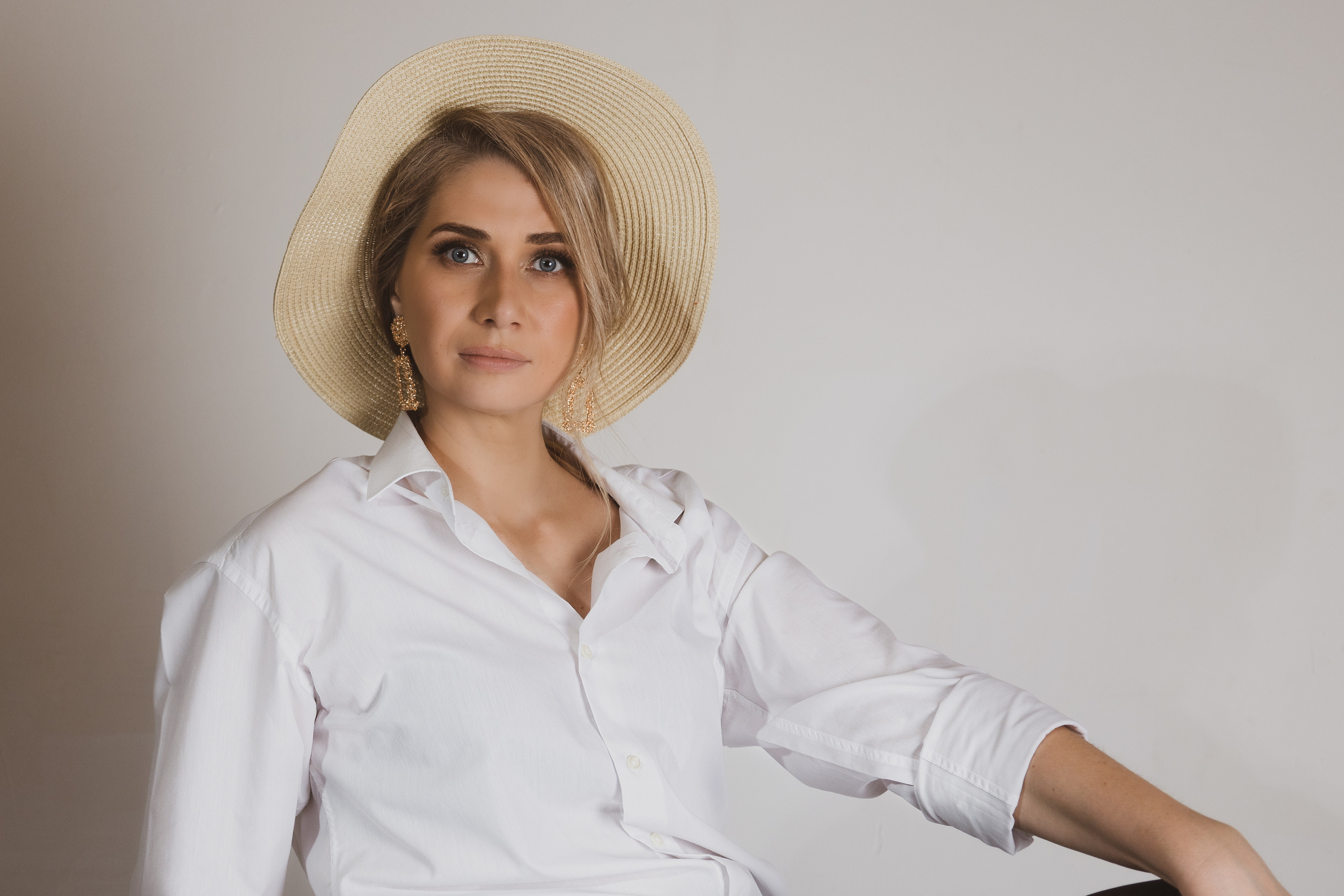 Индивидуальная съемка в студии. Креативный фотограф из Санкт-Петербурга Калинина Валентина