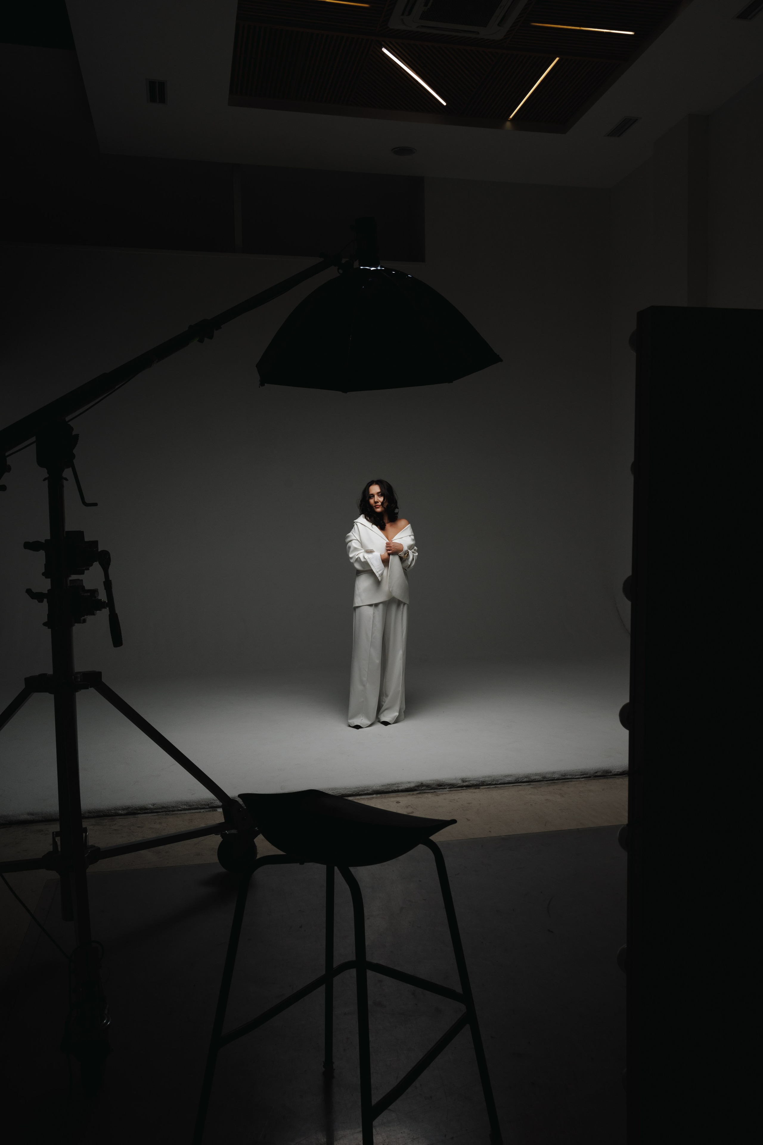 Женская фотосессия в минимализме. Профессиональный фотограф в Санкт-Петербурге Александр Волосенцев