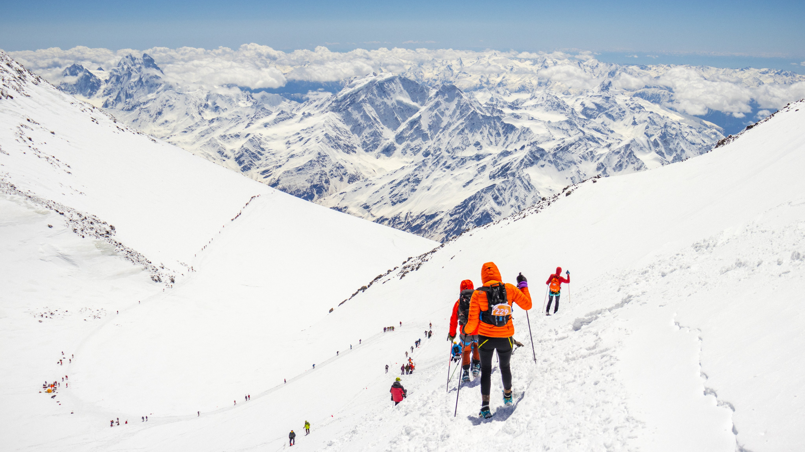 Скайранинг. Фотограф на трекинг и восхождение Эльбрус, Приэльбрусье. Елизавета Бобок