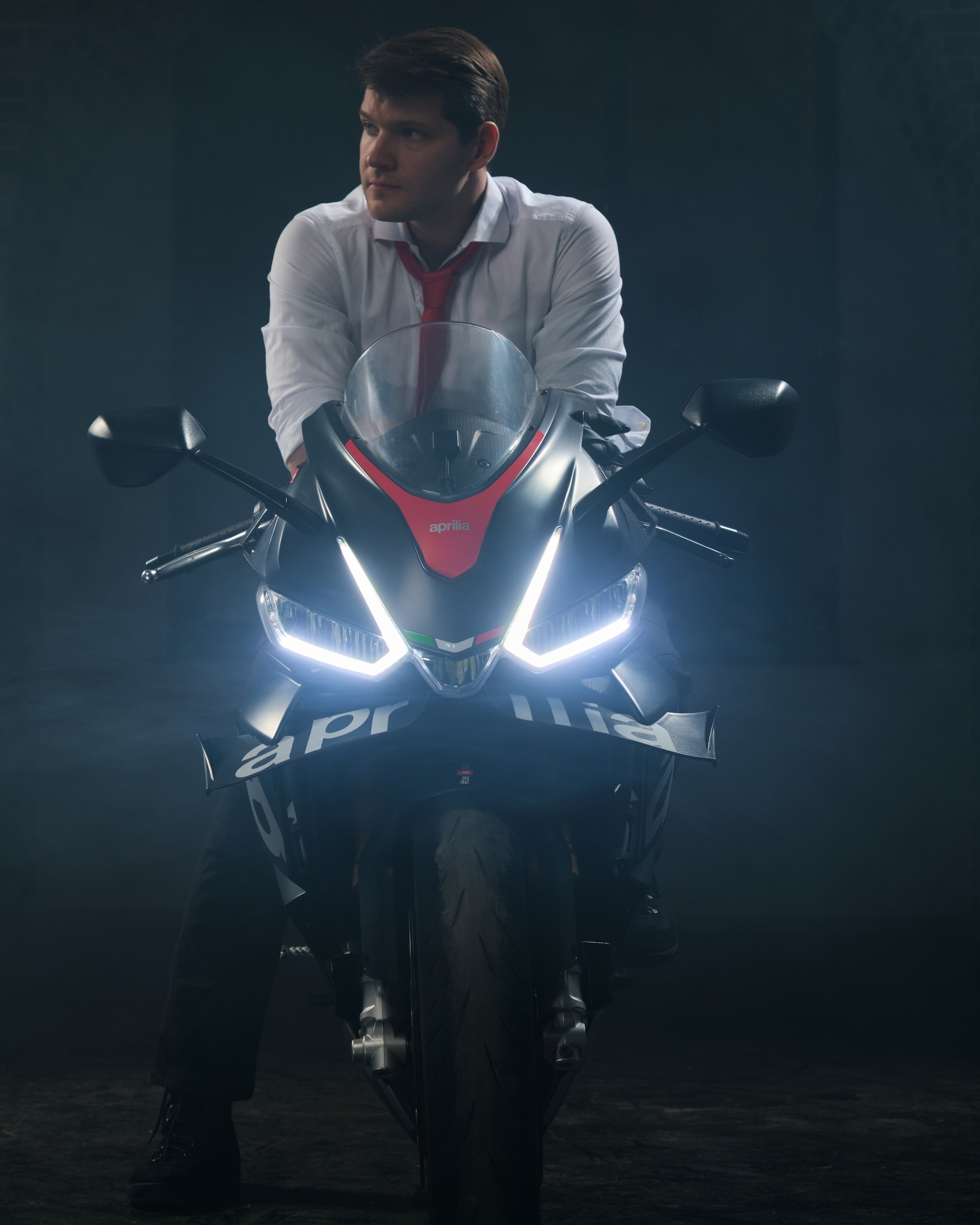 Фотосъемка для мотоблогера Сергея Кузнецова. Профессиональный фотограф в Москве — Максим Дьяконов