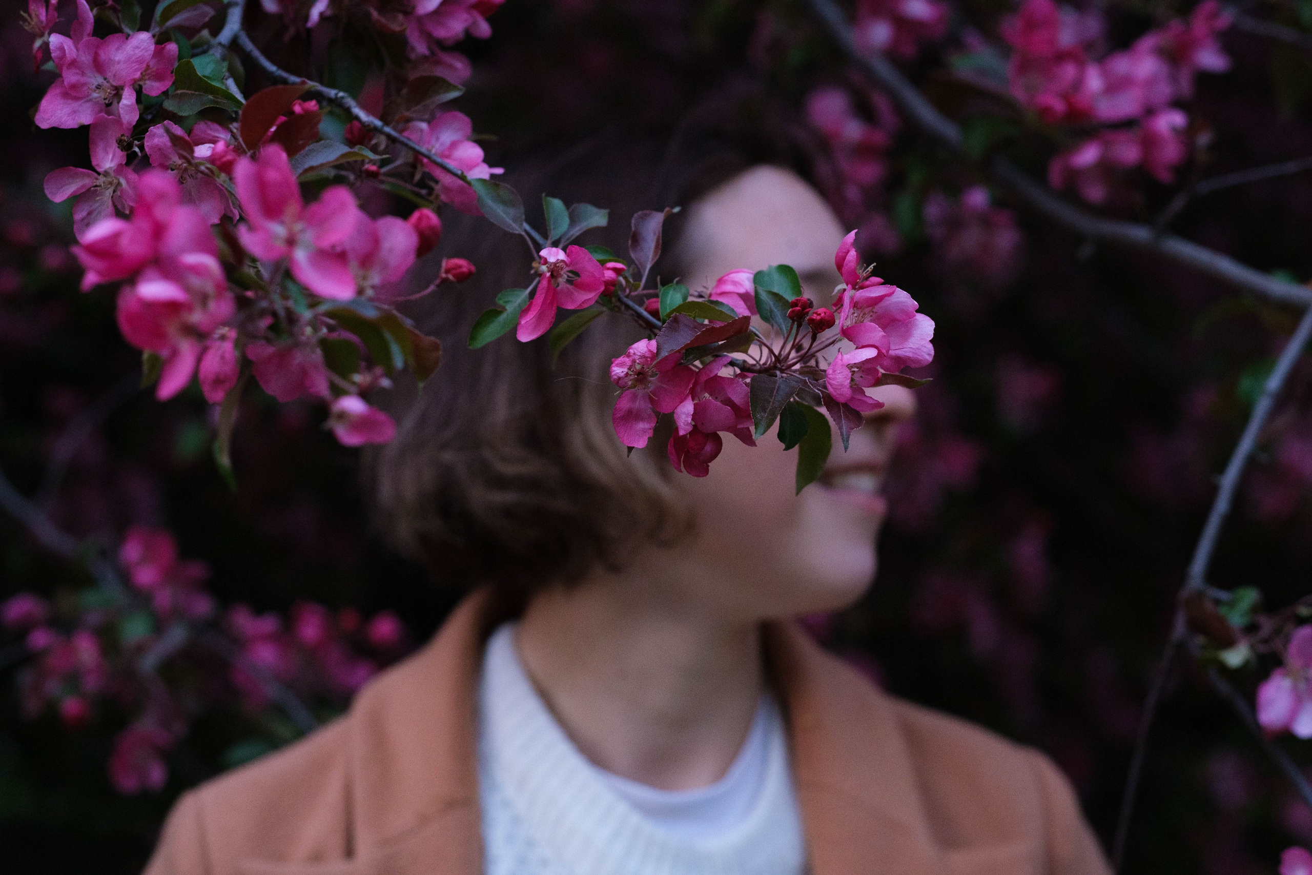 Александра в цветах. Фотограф Диана Иремадзе