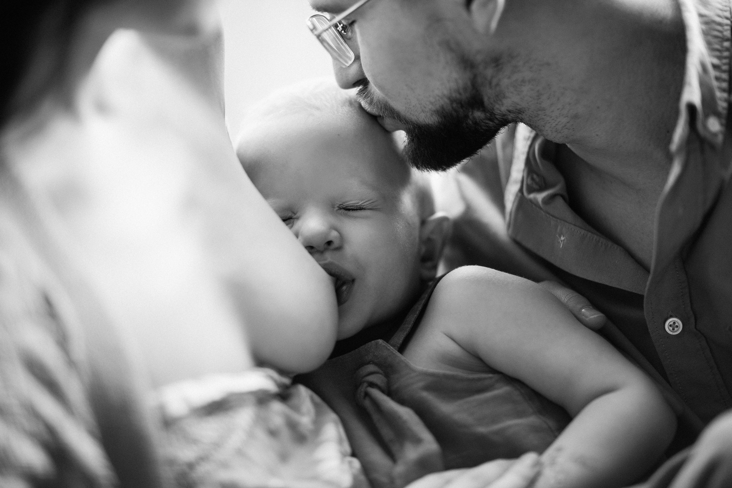 Грудное кормление. Фотограф материнства и таинства кормления Екатерина Кузьмин