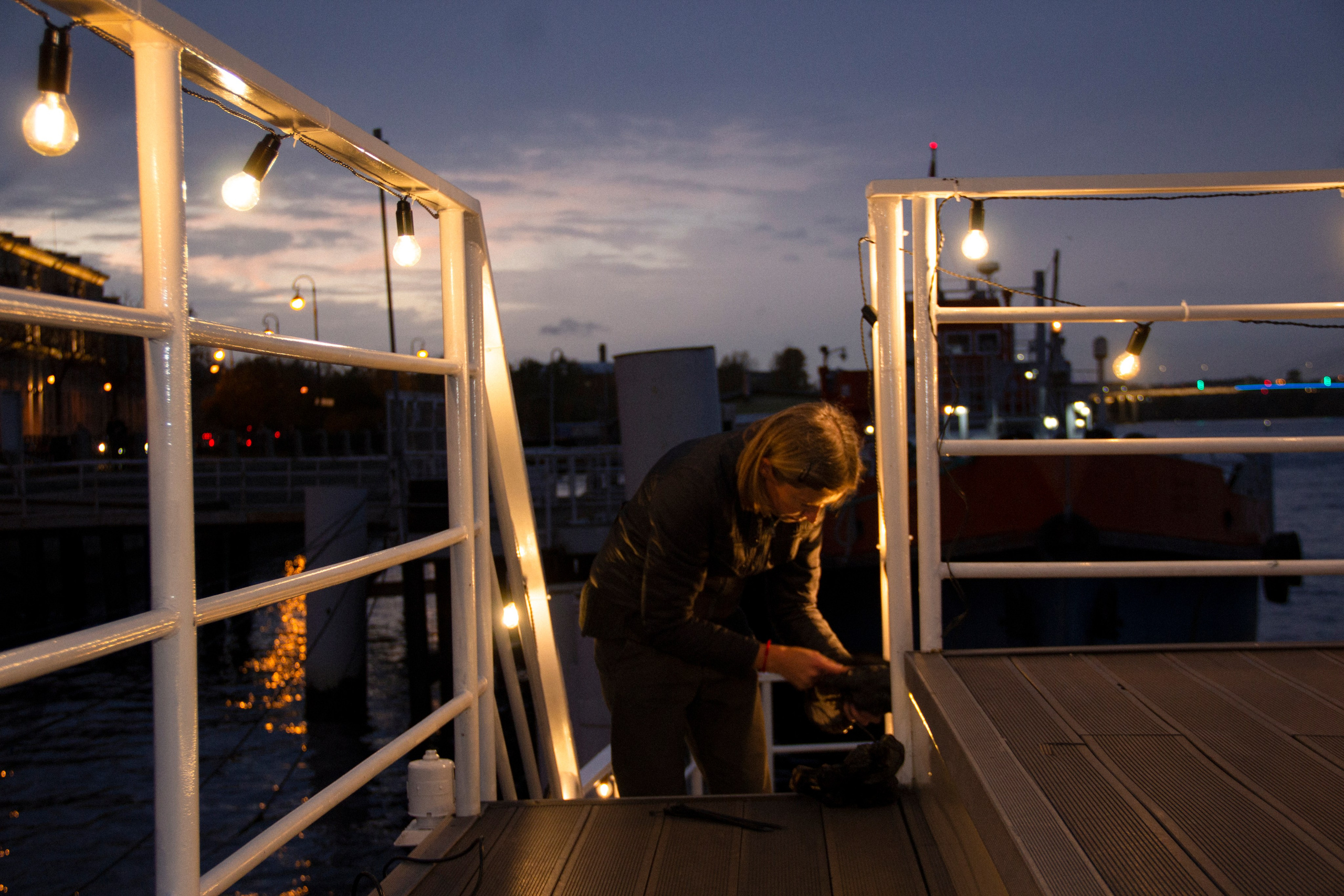 Съемка для сайта аренды катеров в Санкт-Петербурге, подготовка к свадебной прогулке по рекам и каналам. Фотограф в Санкт-Петербурге Смирнова Диана