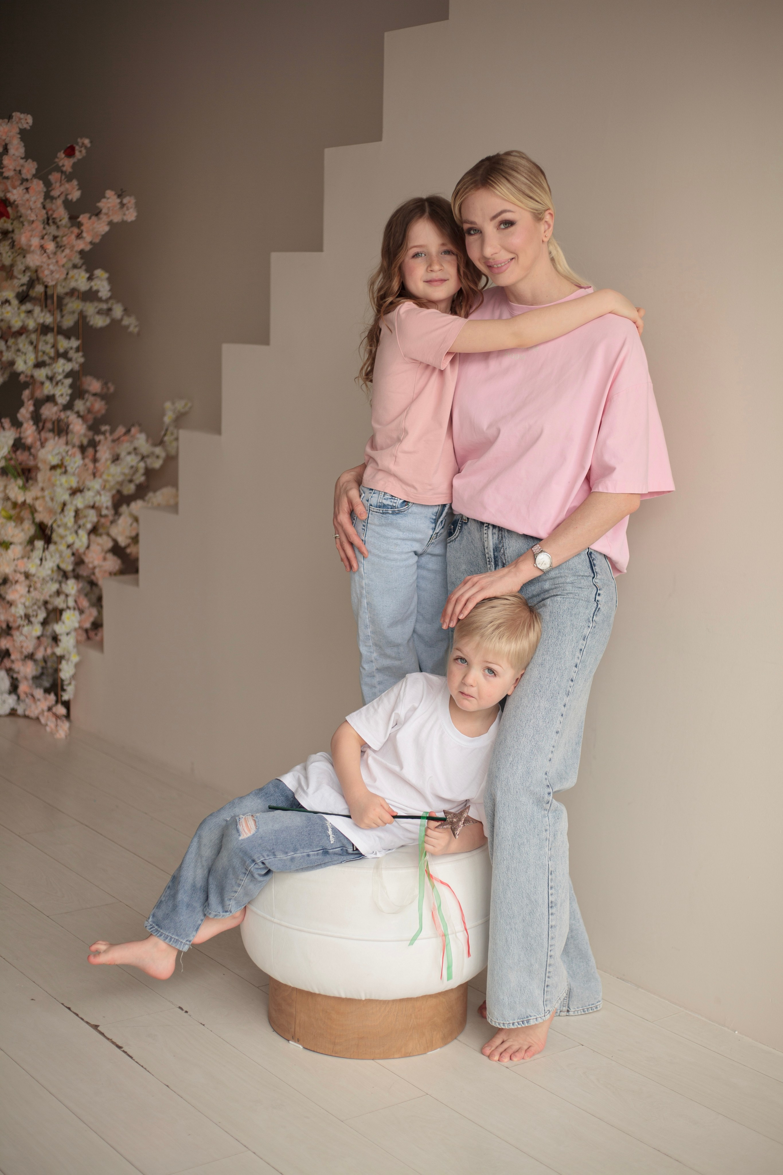 Семейная студийная съемка. Фотограф беременности и семейных историй в Москве Юлия Варт