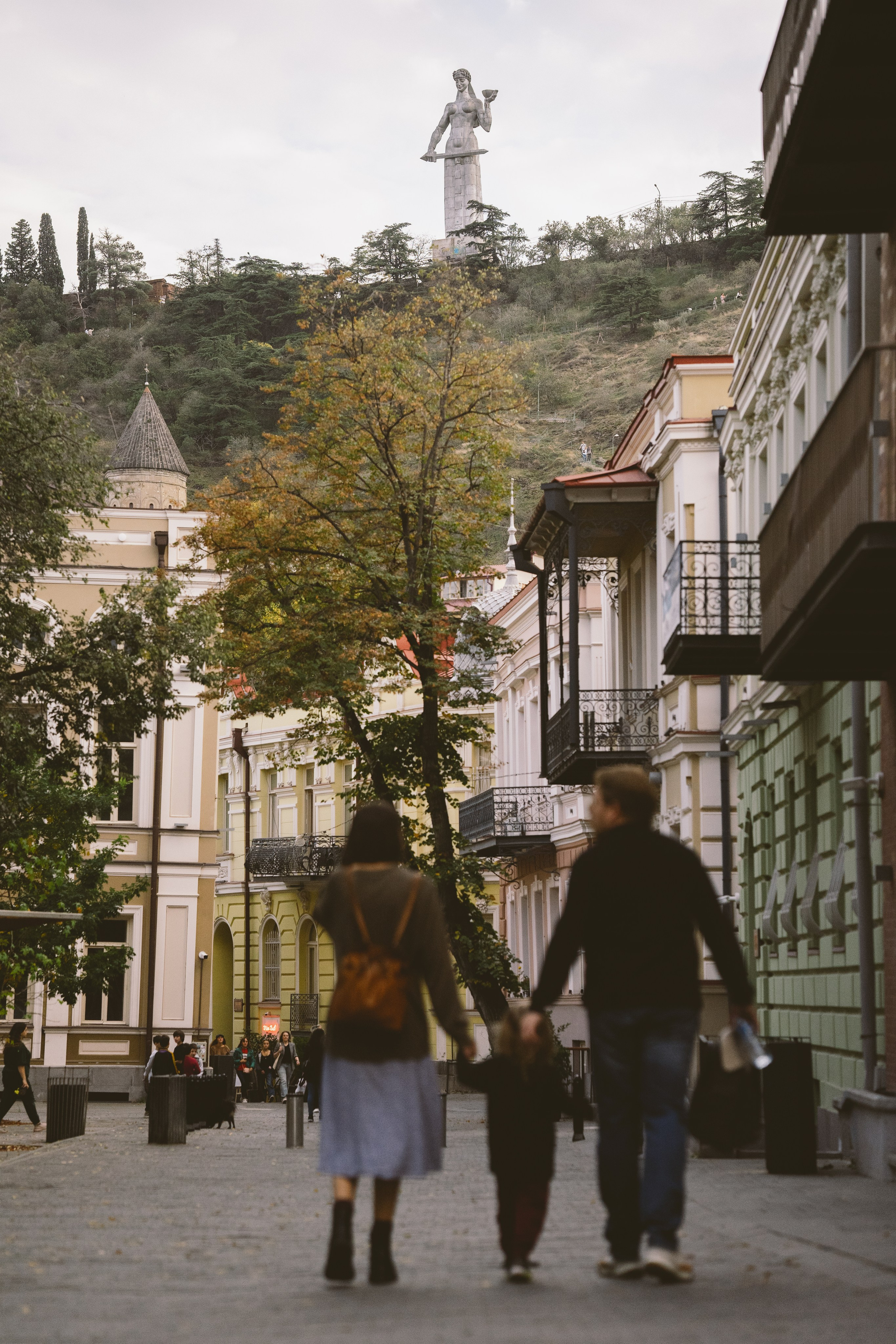 …история о прогулке в старом городе и семье. Марковы: фото, видео, кино и книги