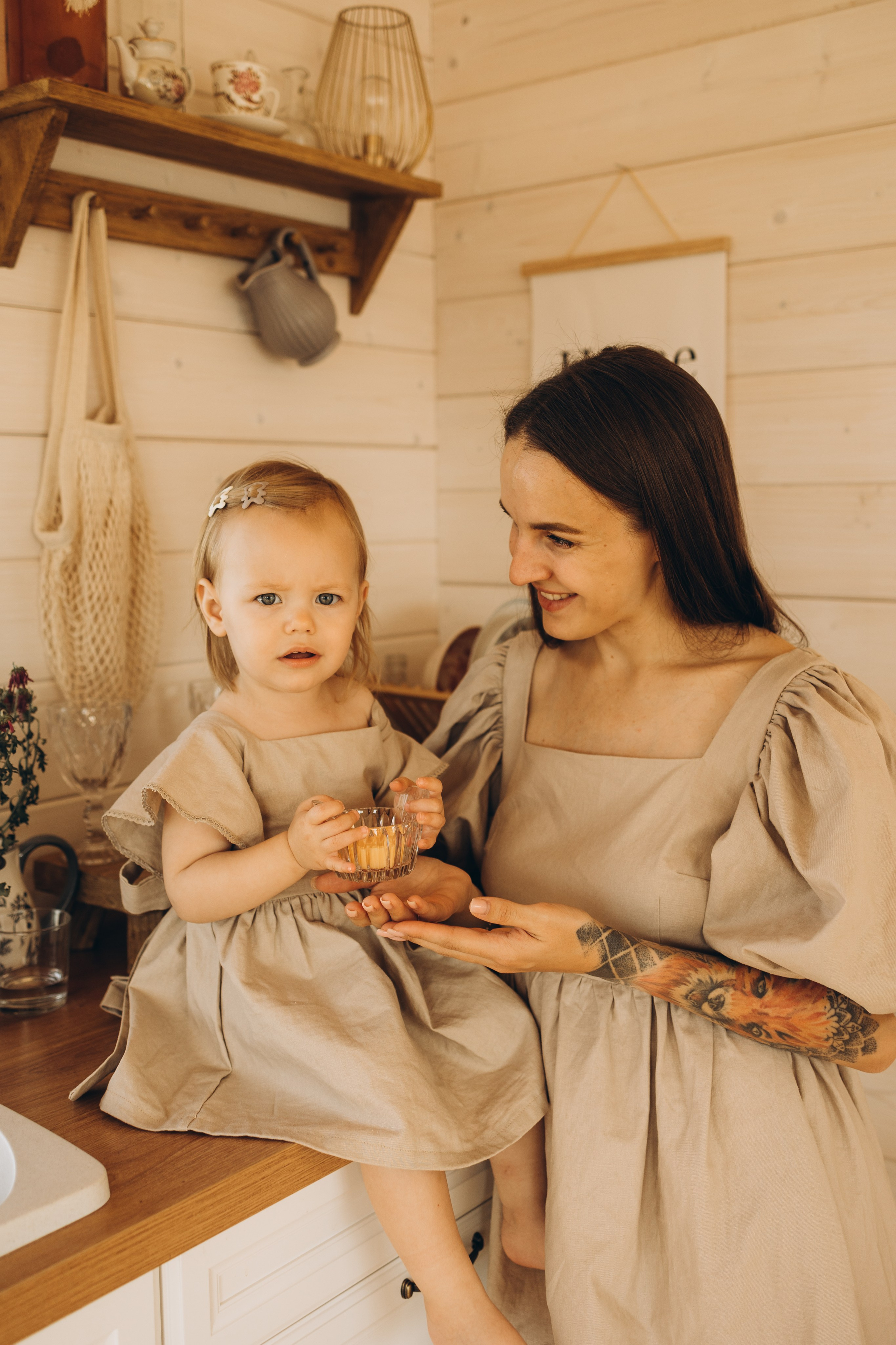 Оля и Мирослава Беседка. Семейный фотограф в Москве Виктория Ястребинская