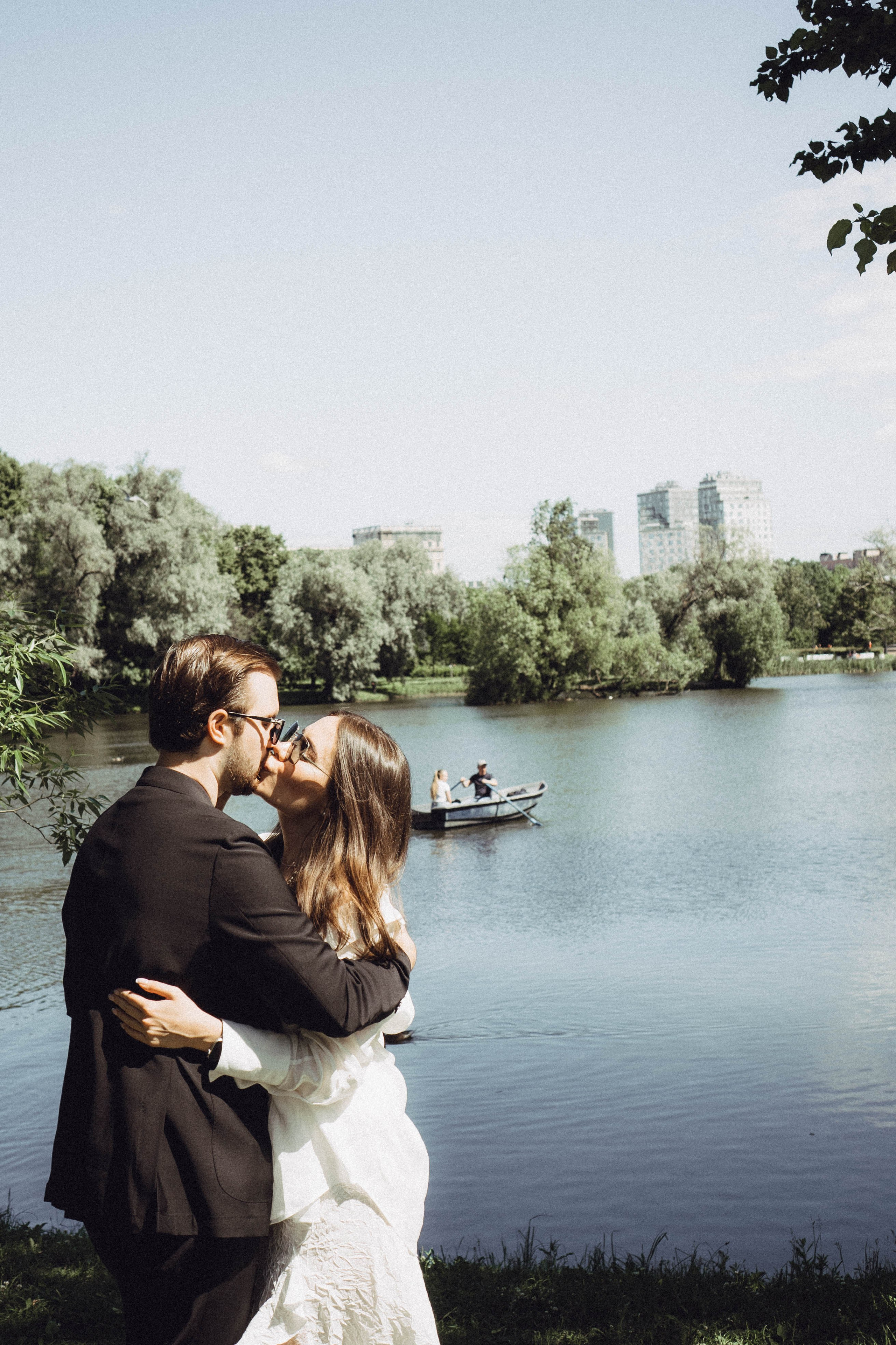 СВАДЕБНАЯ СЬЕМКА В ПАРКЕ ПОБЕДЫ И ПРОГУЛКА ПО МОСКОВСКОМУ ПРОСПЕКТУ. Профессиональный фотограф, Санкт-Петербург — Виктория Богомолова