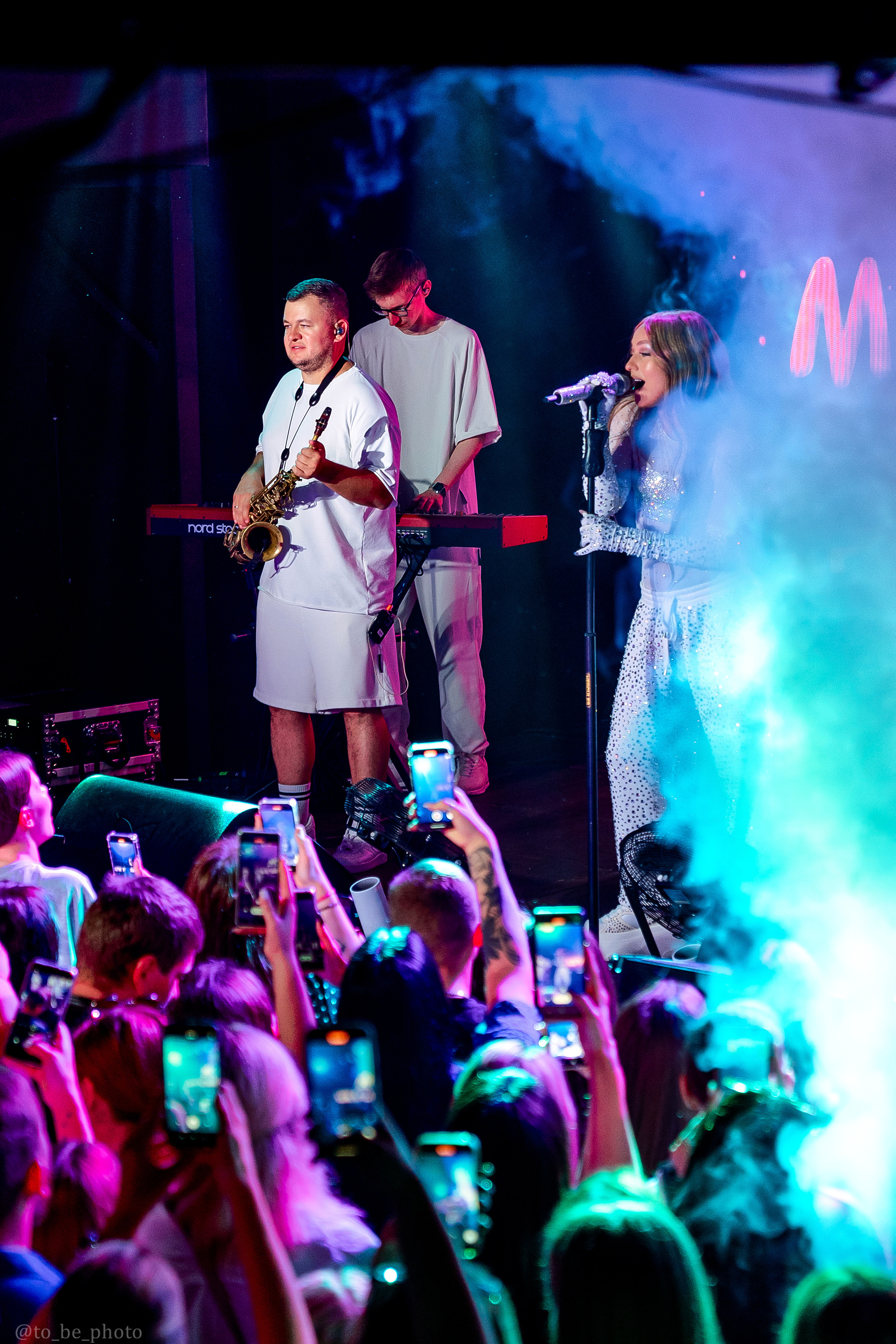 • репортаж мероприятий. Концерт МАРИ КРАЙМБРЕРИ. Фотограф, индивидуальные женские, мужские фотосессии в Ростове-на-Дону